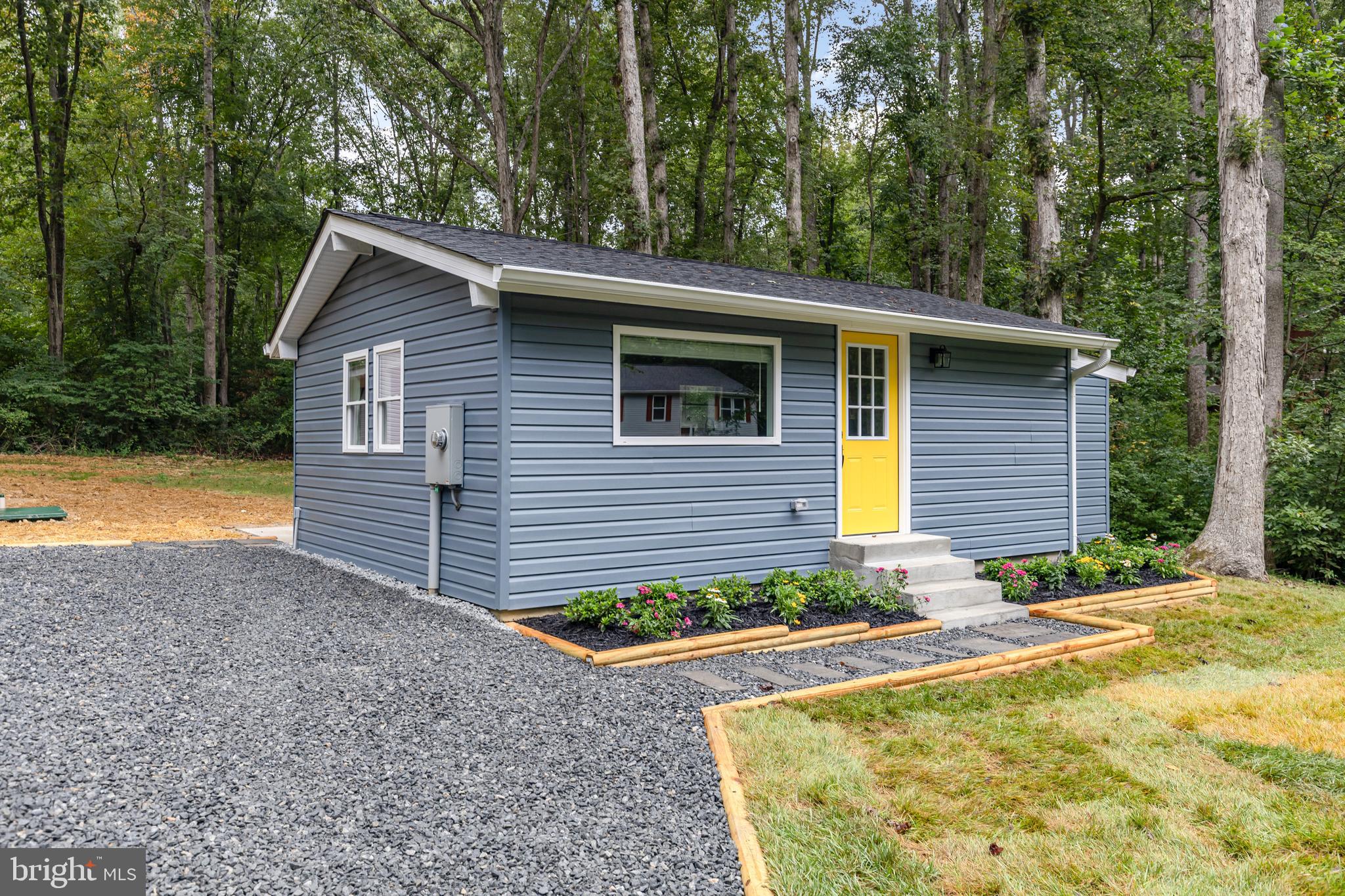 HIDDEN LAKE - Residential