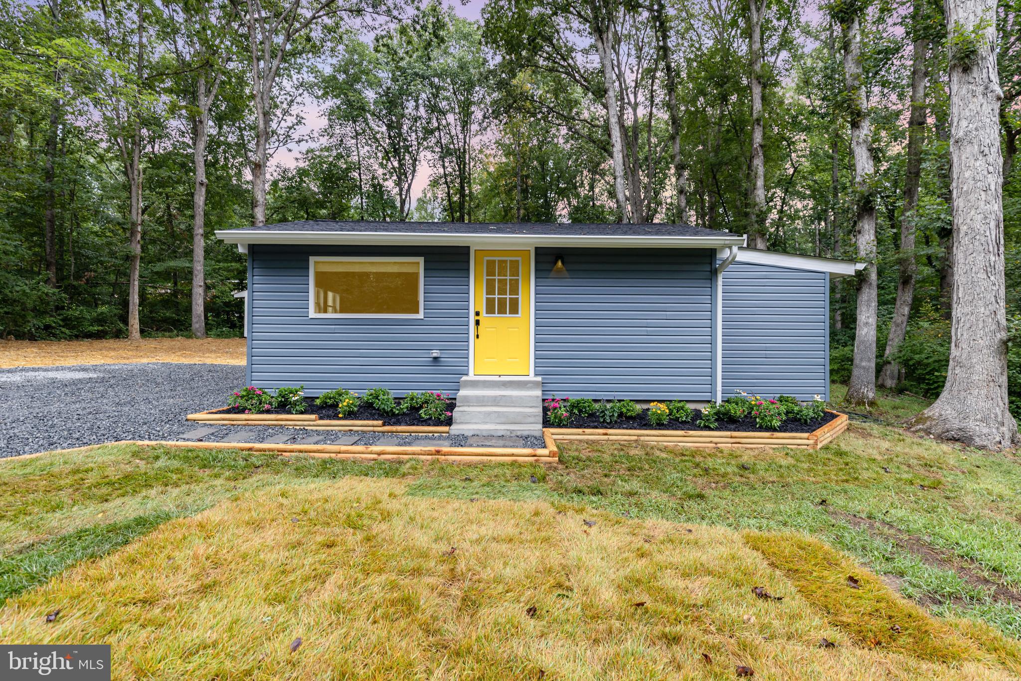 HIDDEN LAKE - Residential