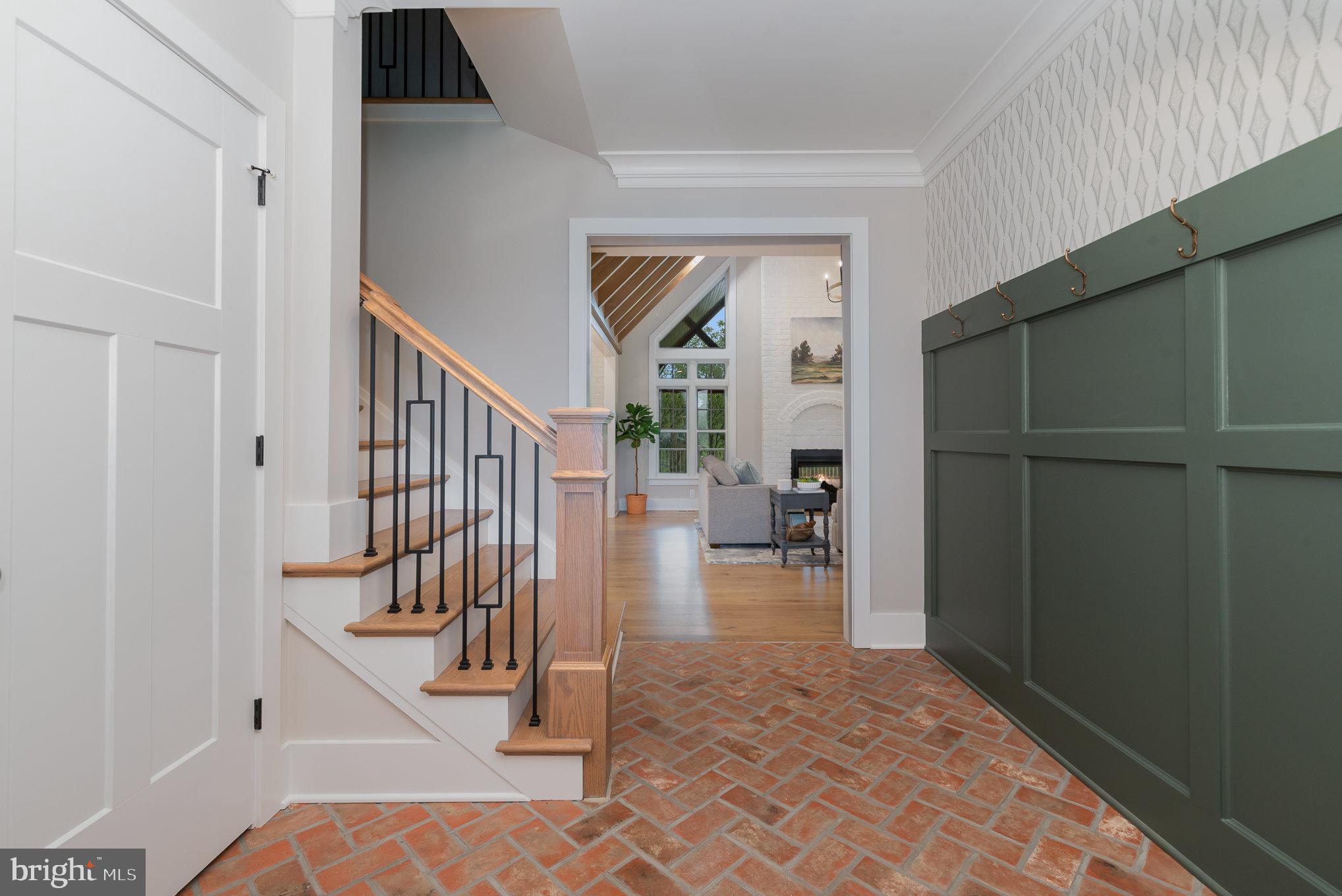 FARM CREST - Residential