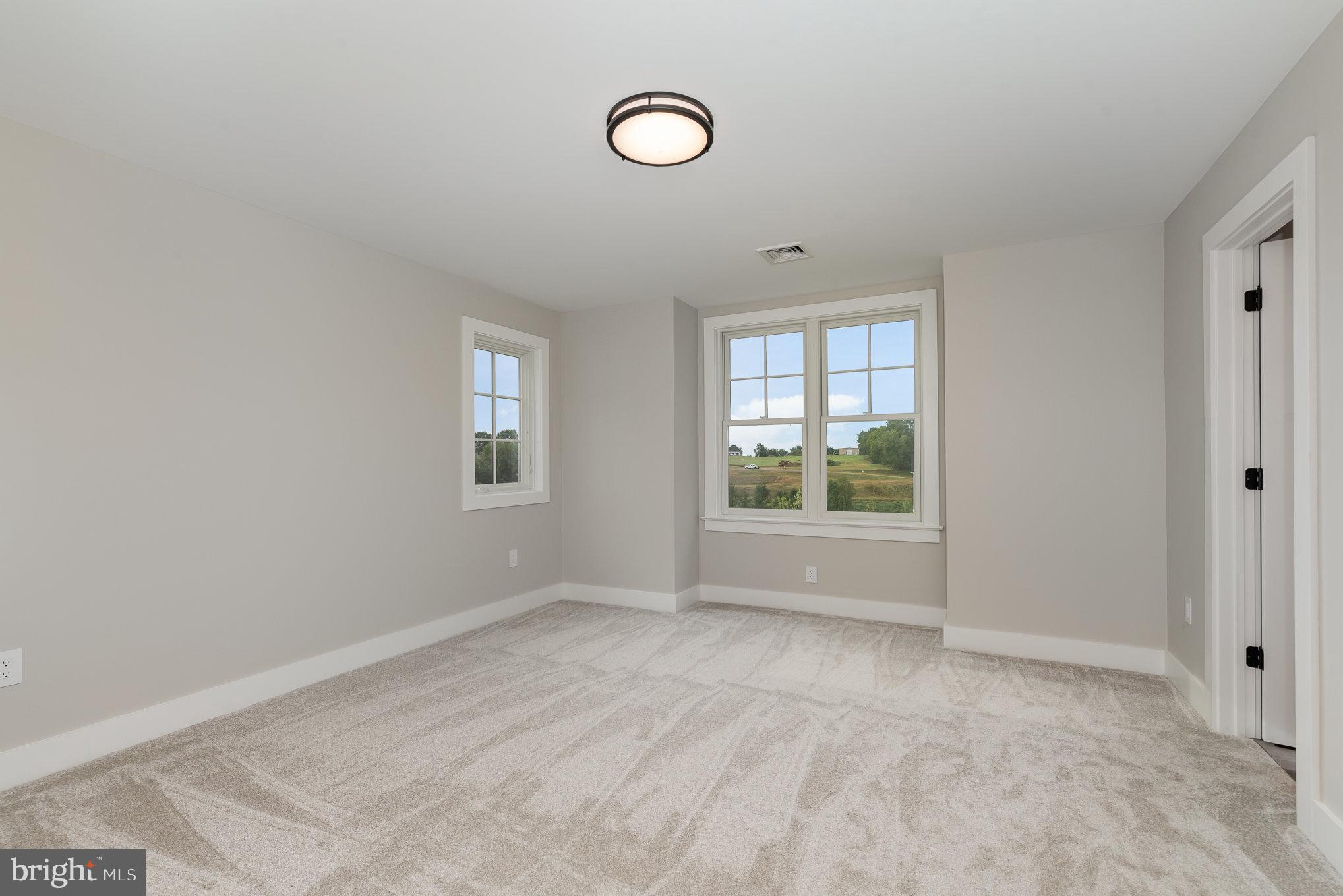 FARM CREST - Residential