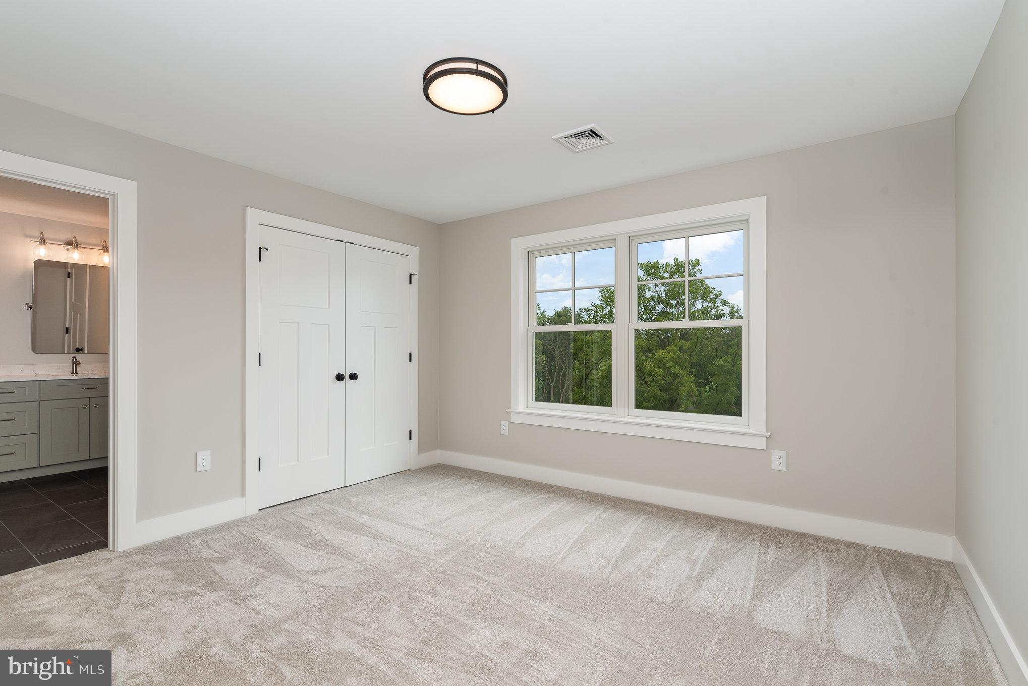 FARM CREST - Residential