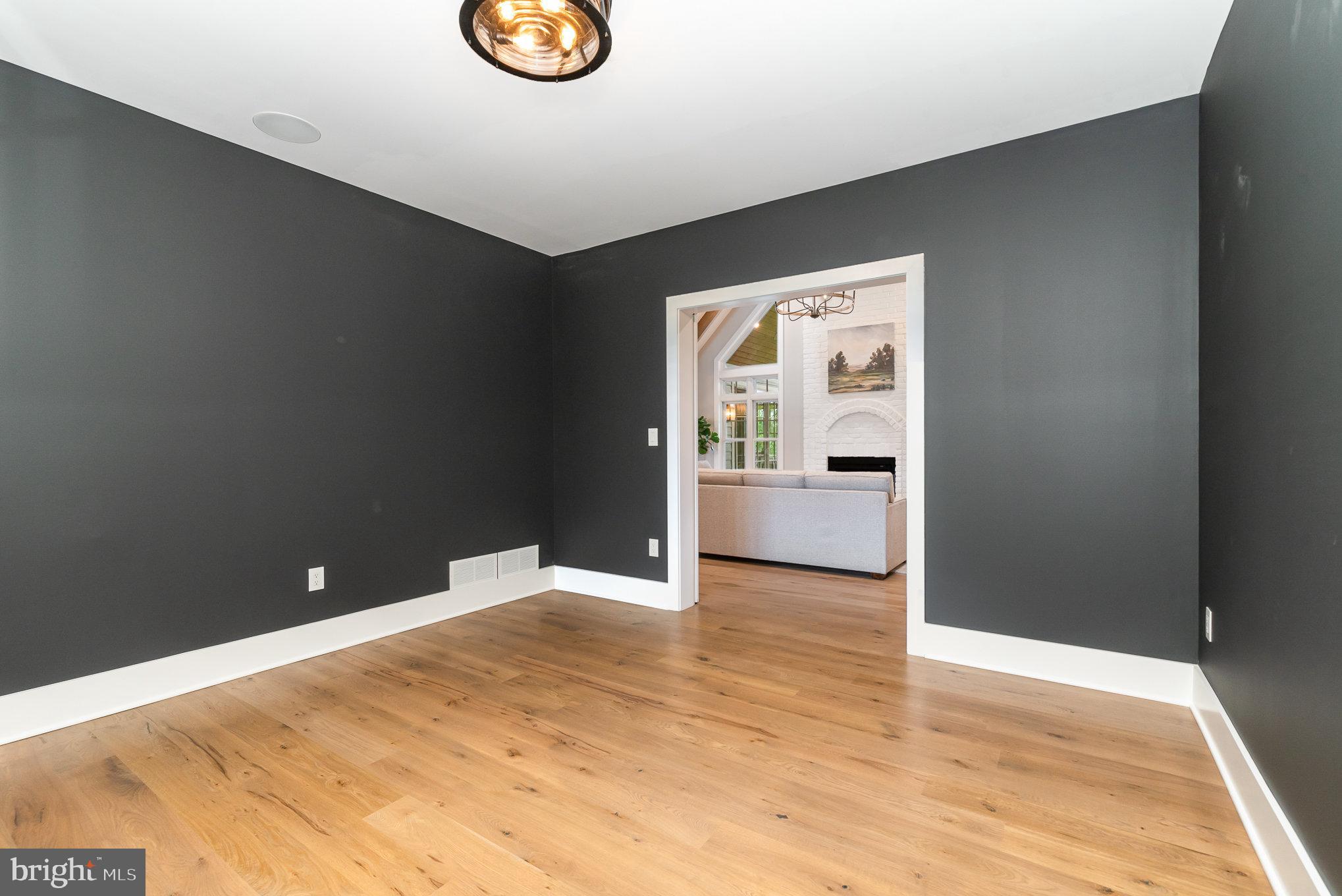 FARM CREST - Residential