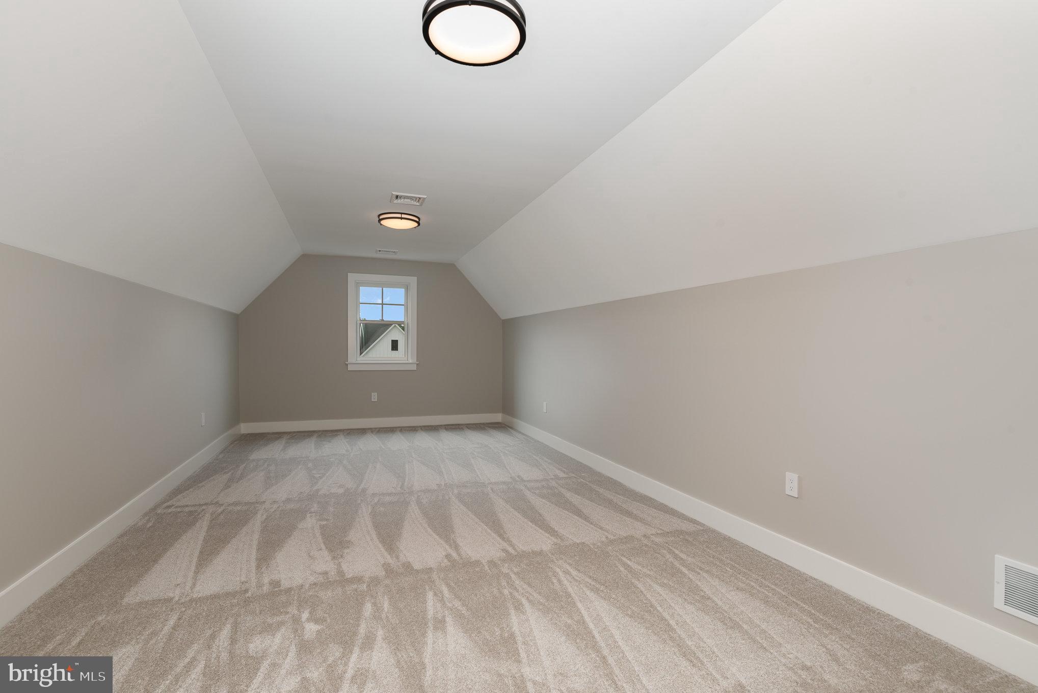 FARM CREST - Residential