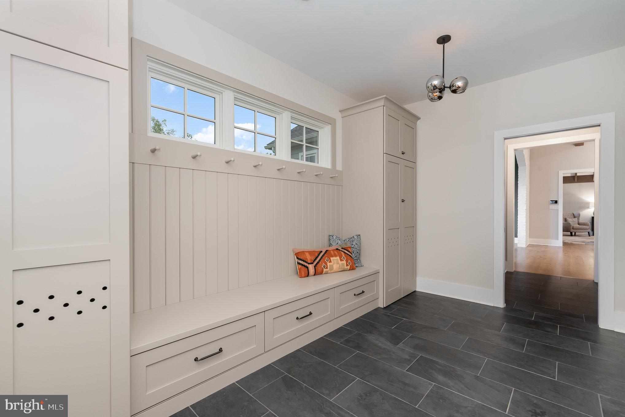 FARM CREST - Residential