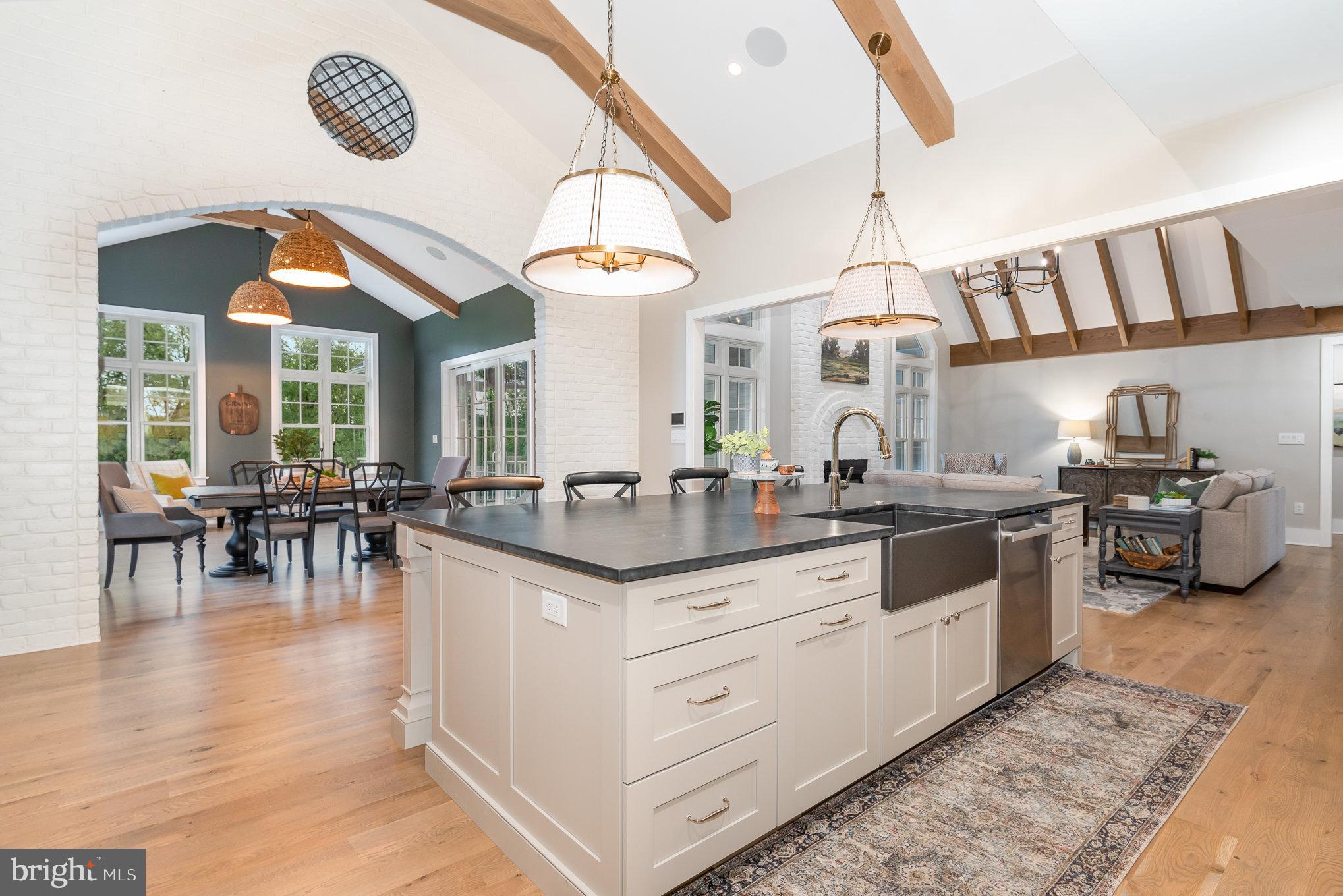 FARM CREST - Residential