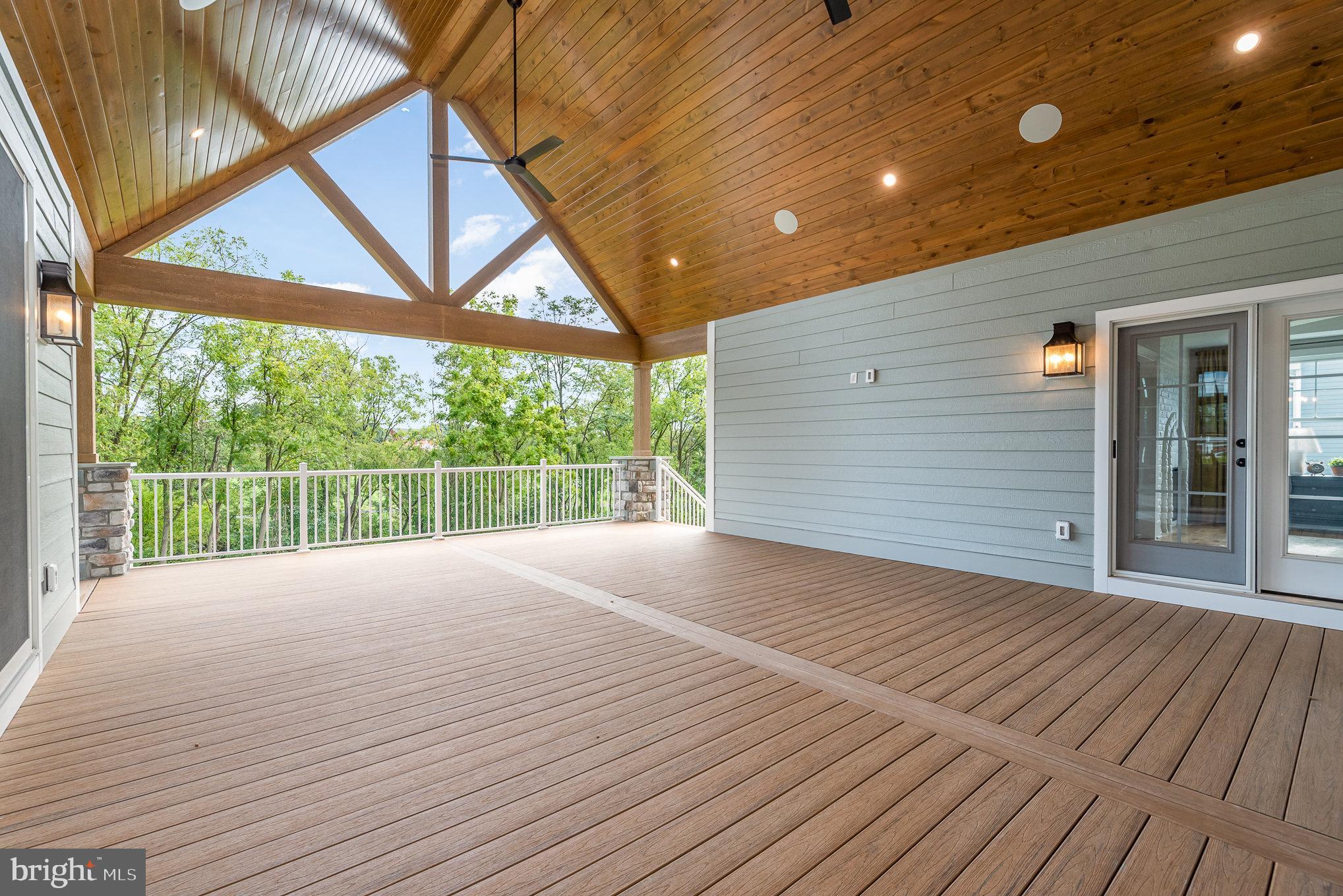 FARM CREST - Residential