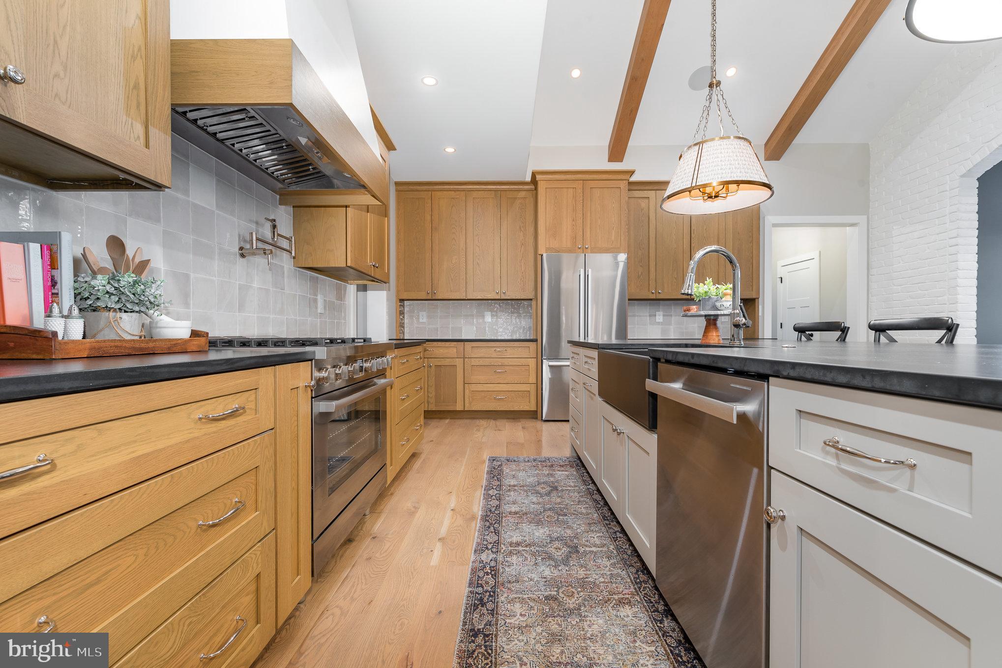 FARM CREST - Residential