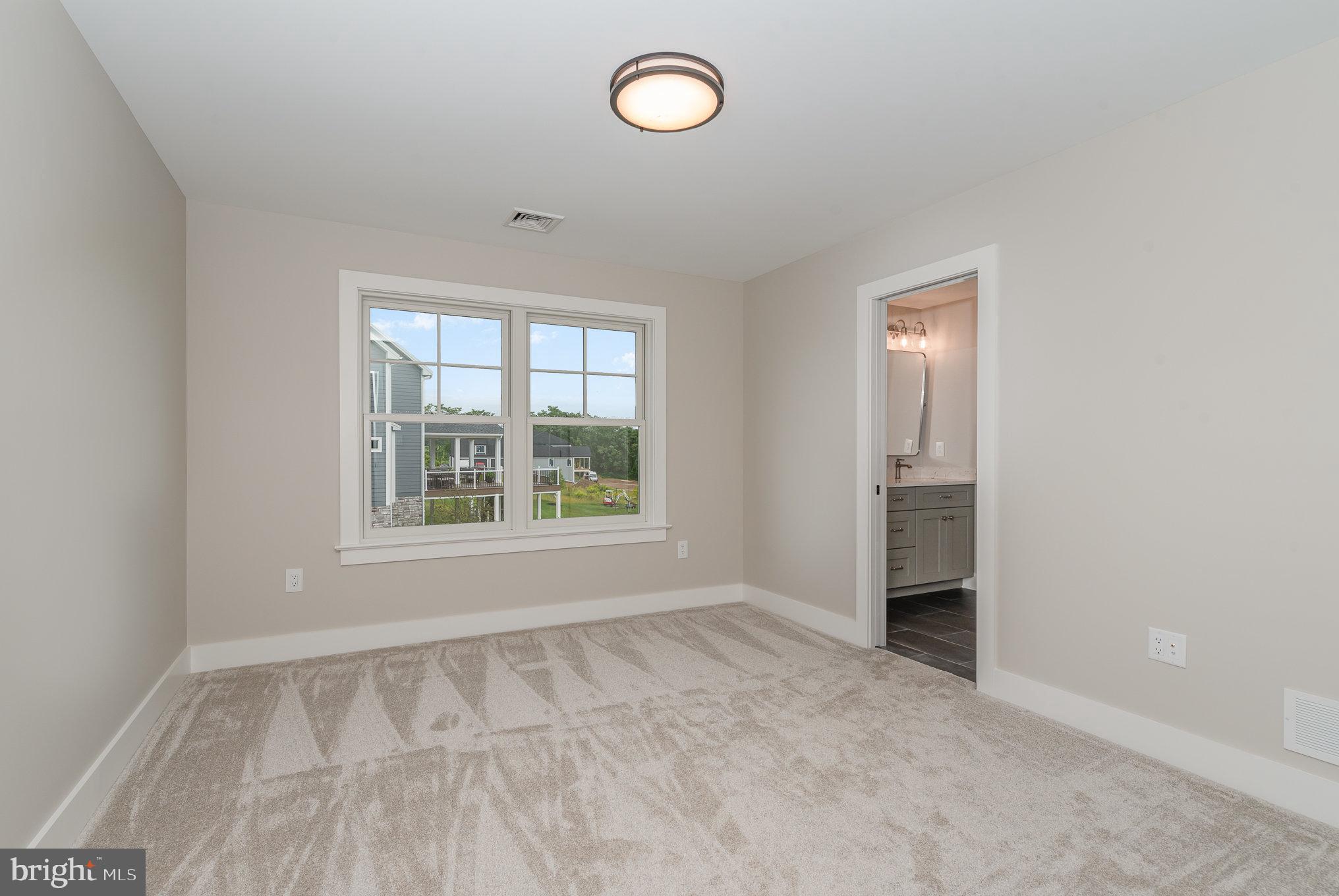 FARM CREST - Residential