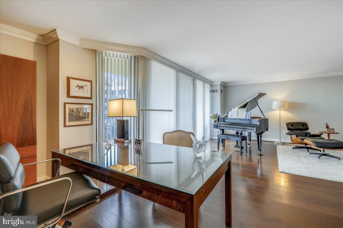 FRIENDSHIP HEIGHTS - Residential