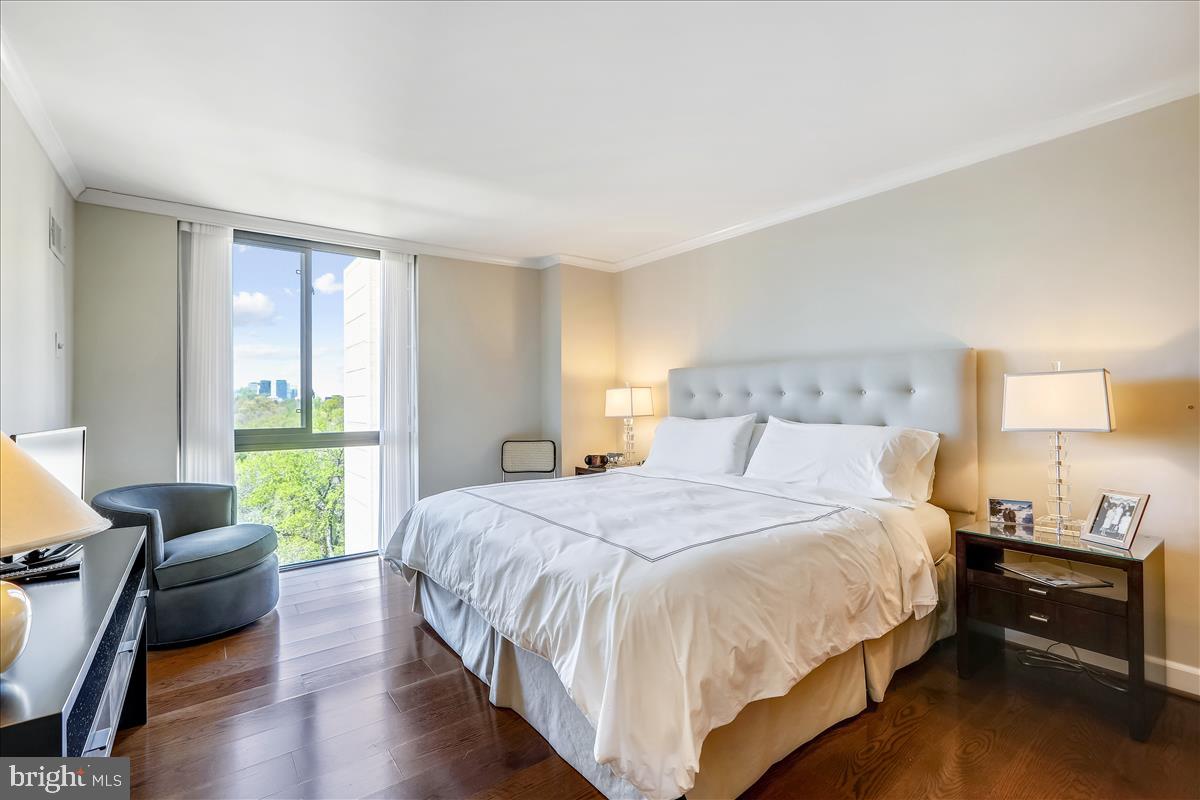 FRIENDSHIP HEIGHTS - Residential