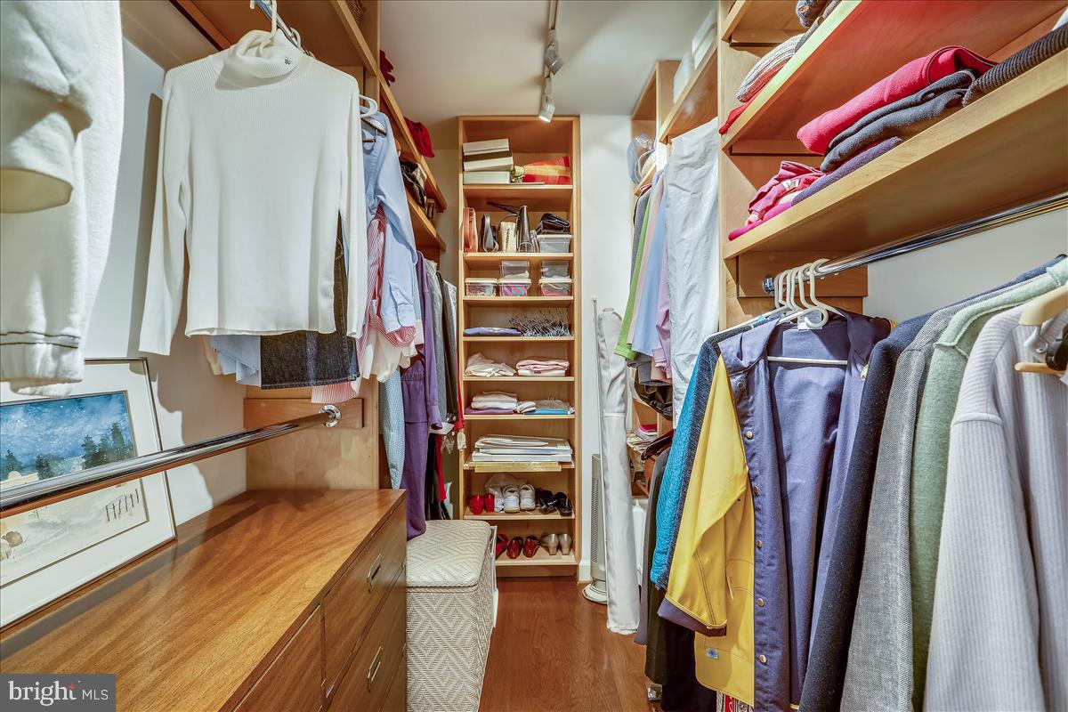 FRIENDSHIP HEIGHTS - Residential