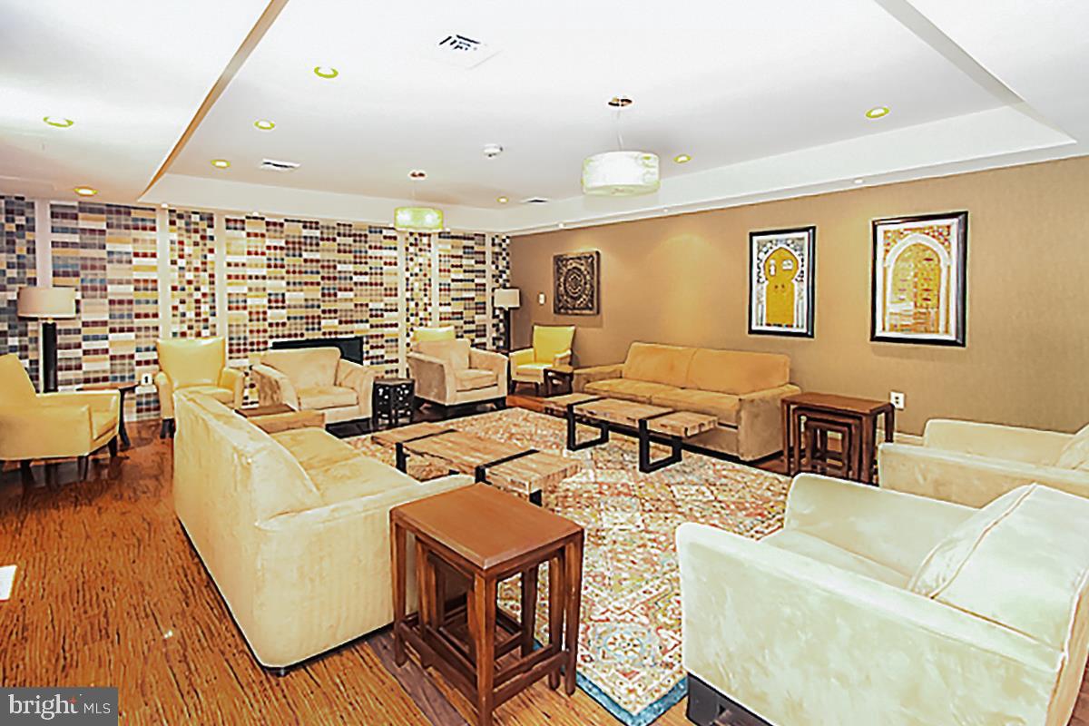 FRIENDSHIP HEIGHTS - Residential