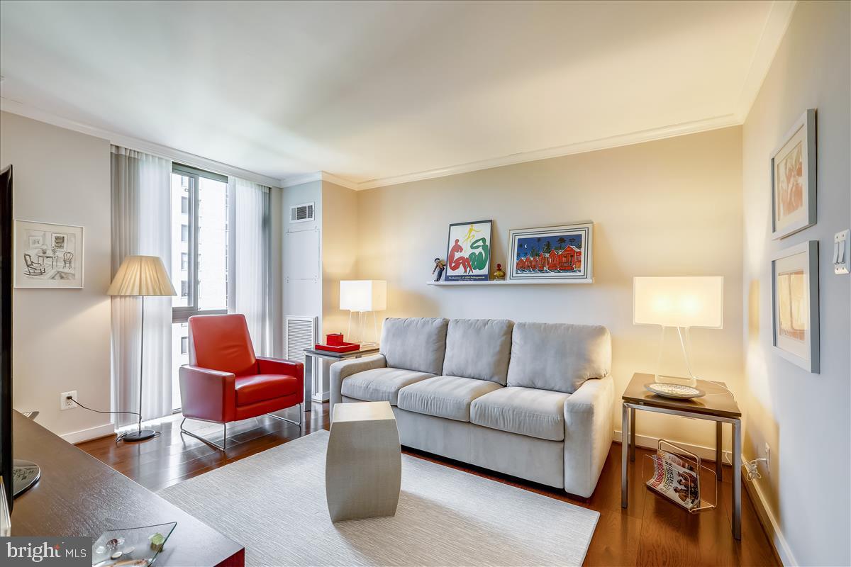 FRIENDSHIP HEIGHTS - Residential