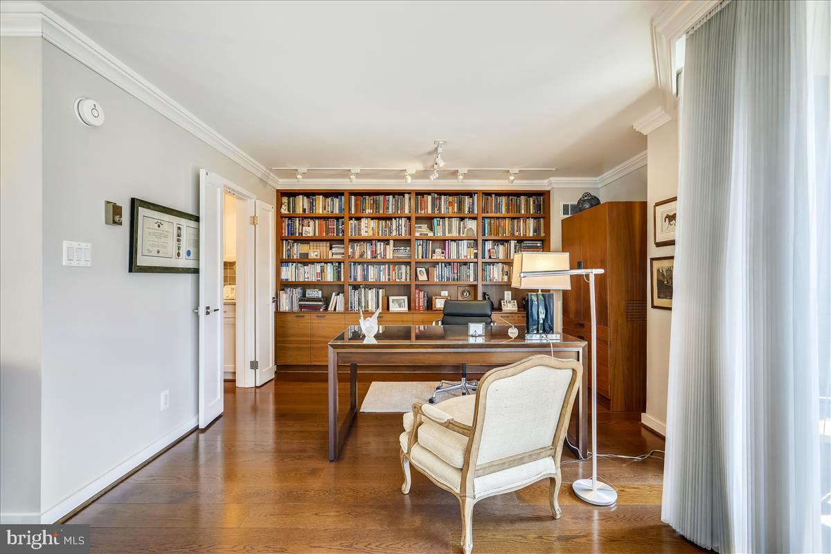 FRIENDSHIP HEIGHTS - Residential