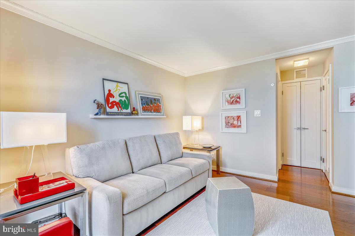 FRIENDSHIP HEIGHTS - Residential