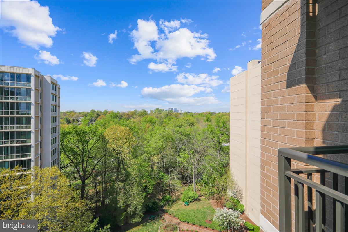 FRIENDSHIP HEIGHTS - Residential