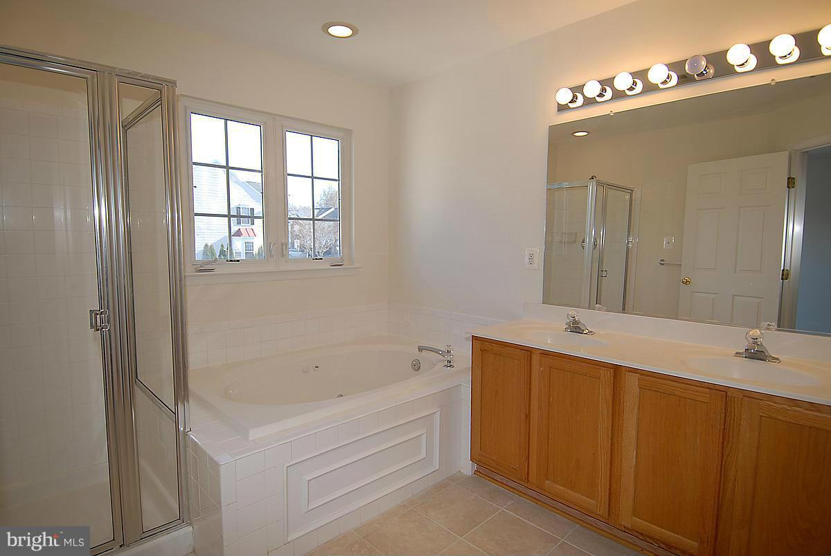 KINGSVIEW RIDGE - Residential Lease