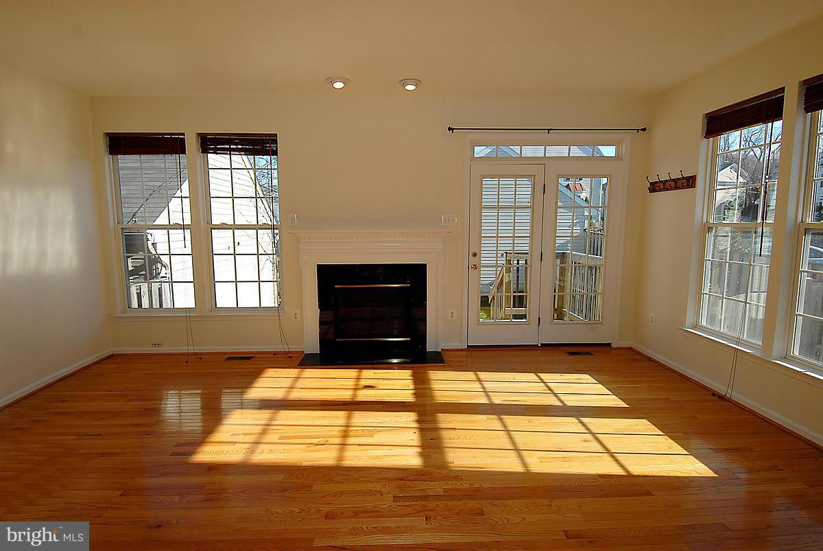 KINGSVIEW RIDGE - Residential Lease