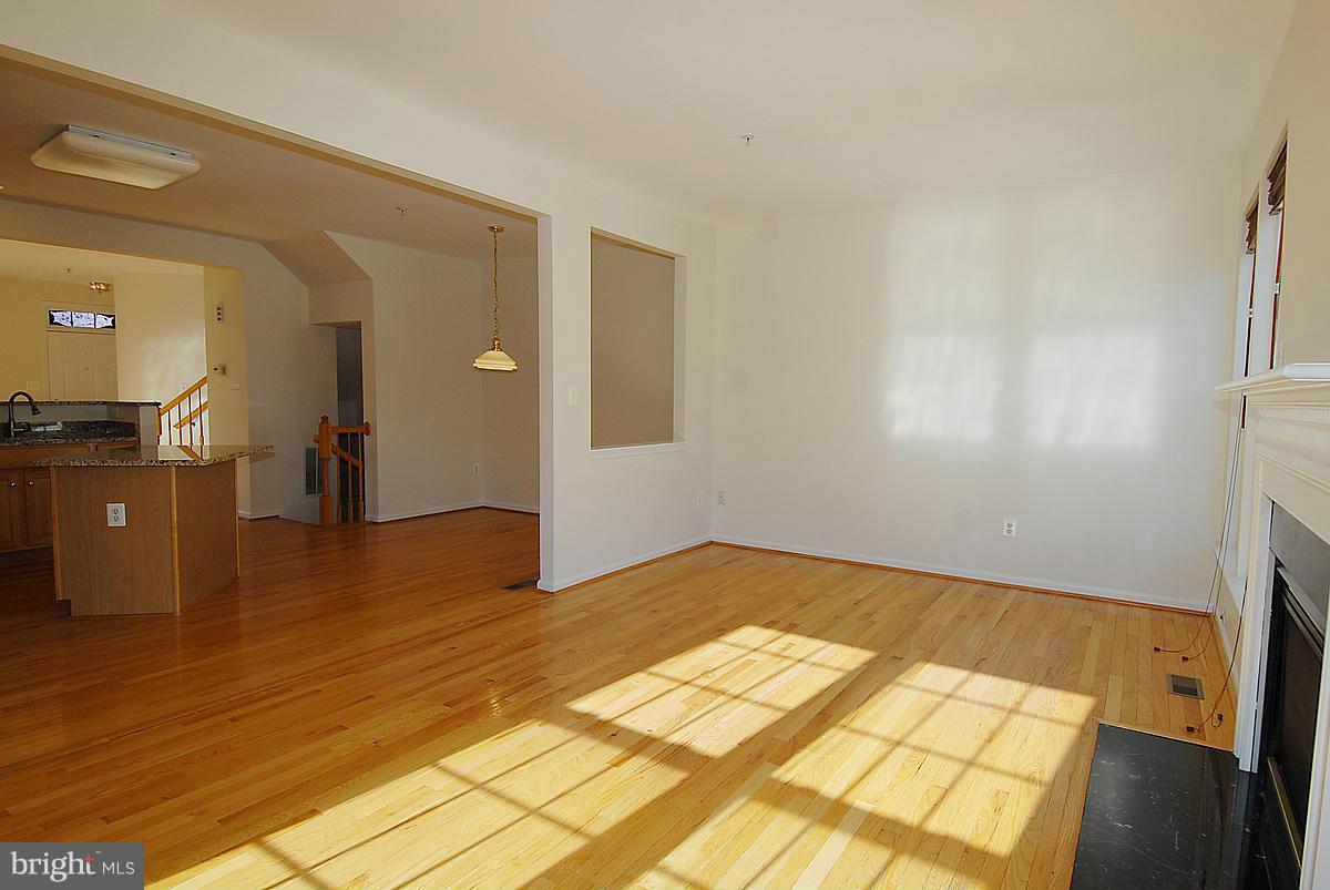 KINGSVIEW RIDGE - Residential Lease