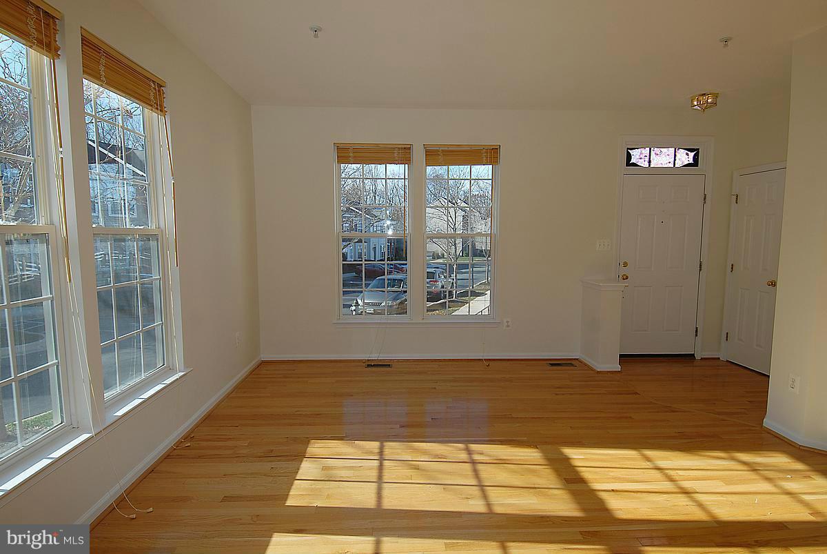 KINGSVIEW RIDGE - Residential Lease