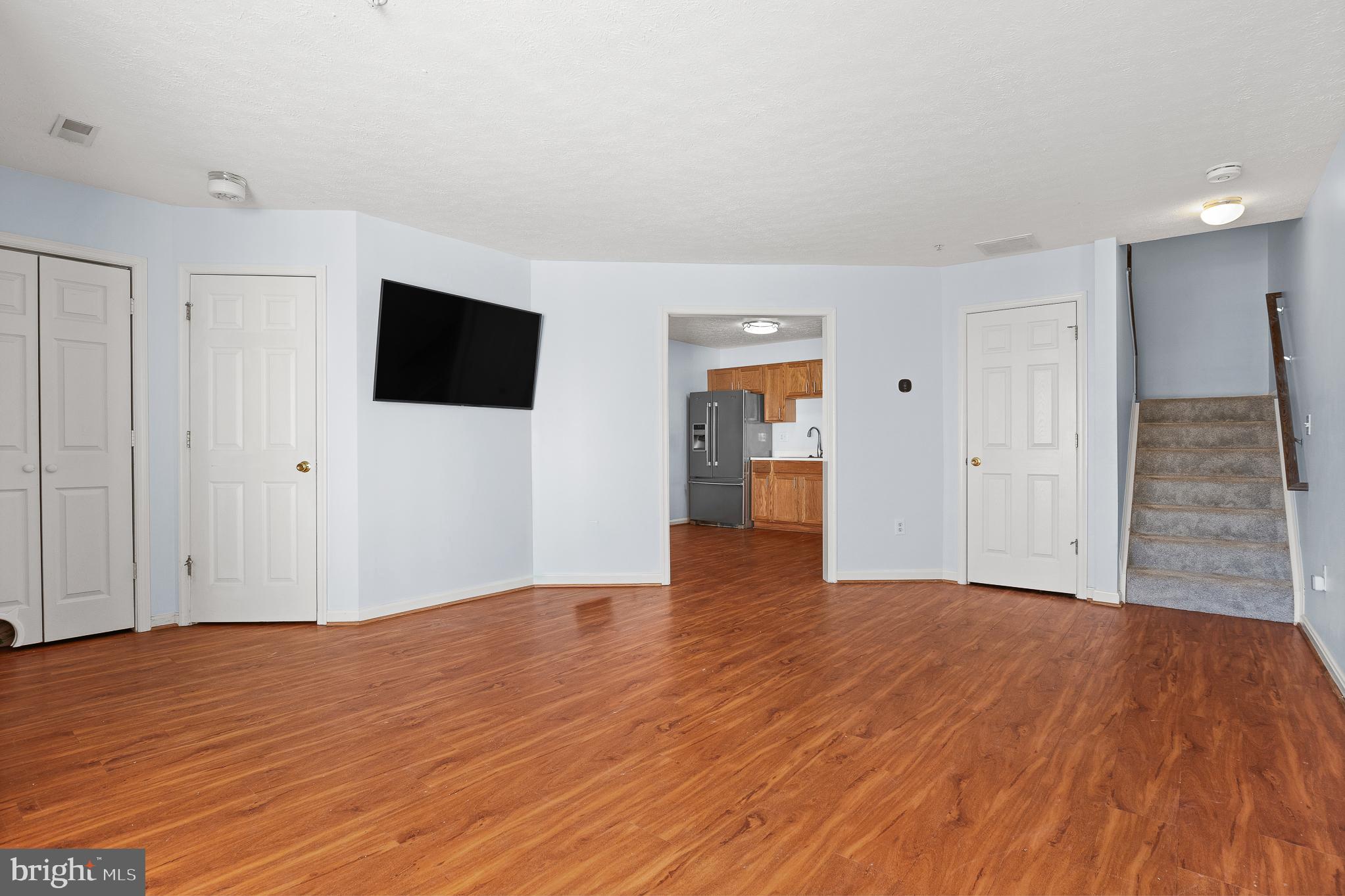 50 HEARTHSTONE COURT E