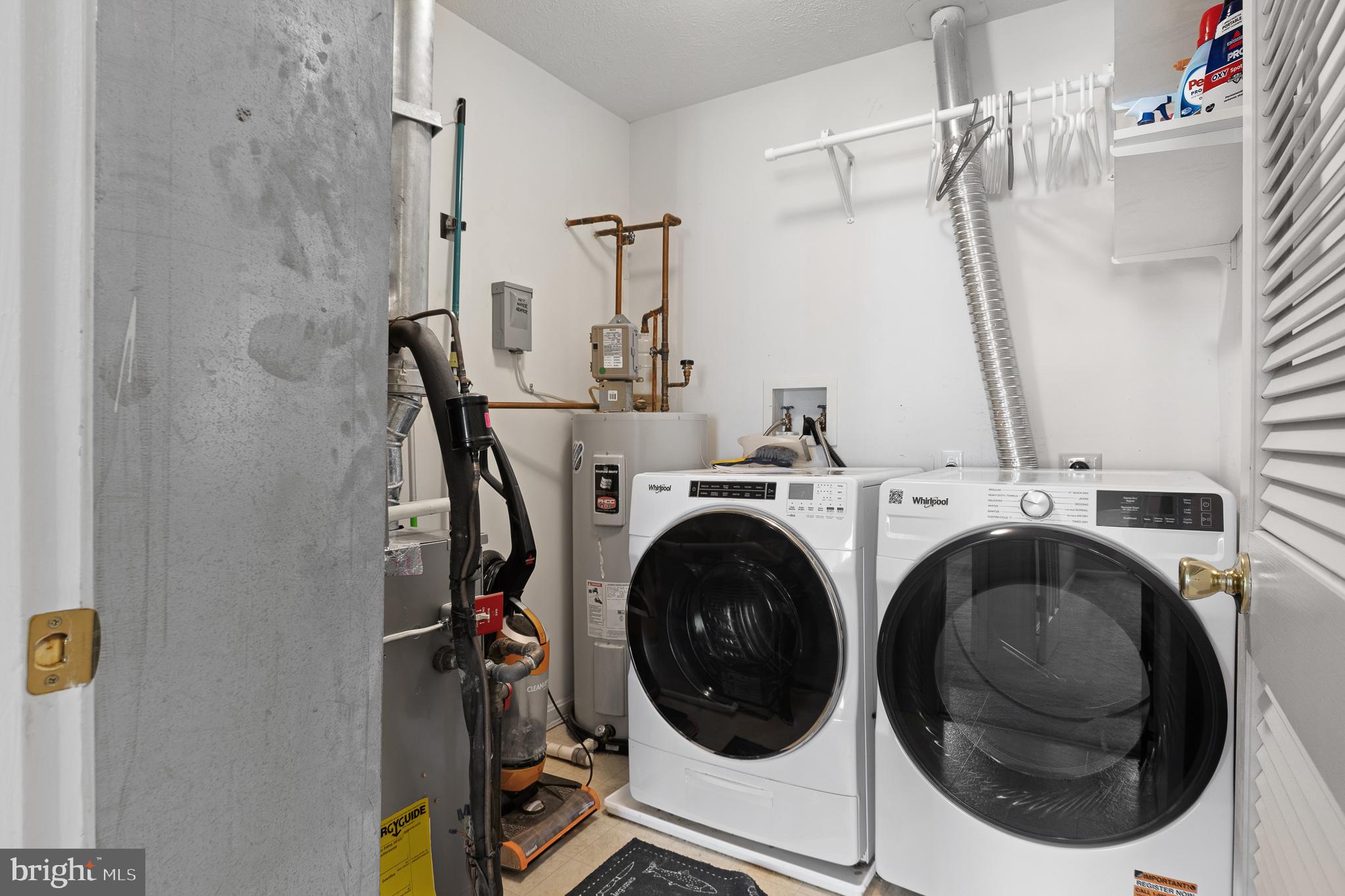 ANNAPOLIS OVERLOOK - Residential