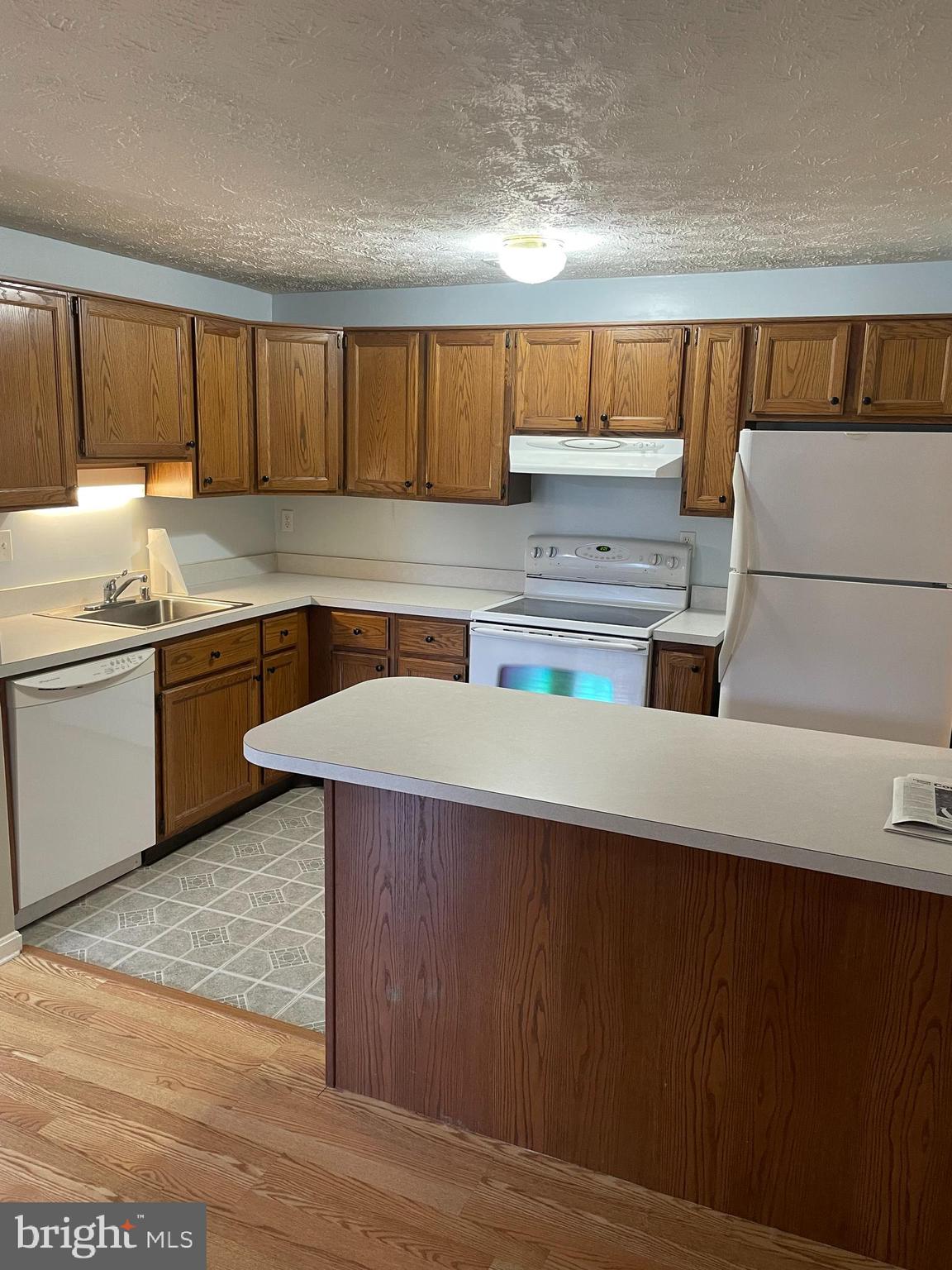 OLD FARM STATION - Residential Lease