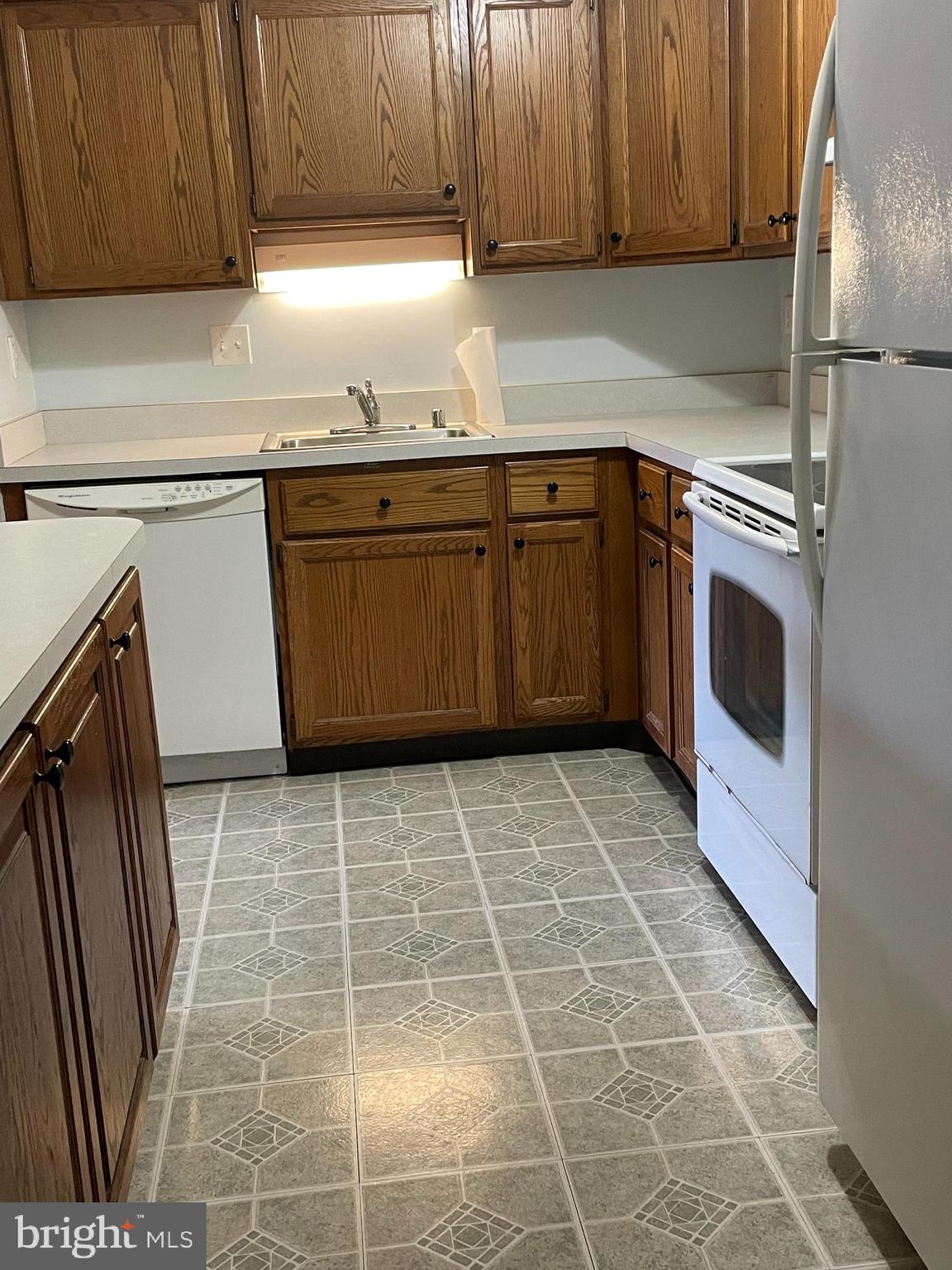 OLD FARM STATION - Residential Lease