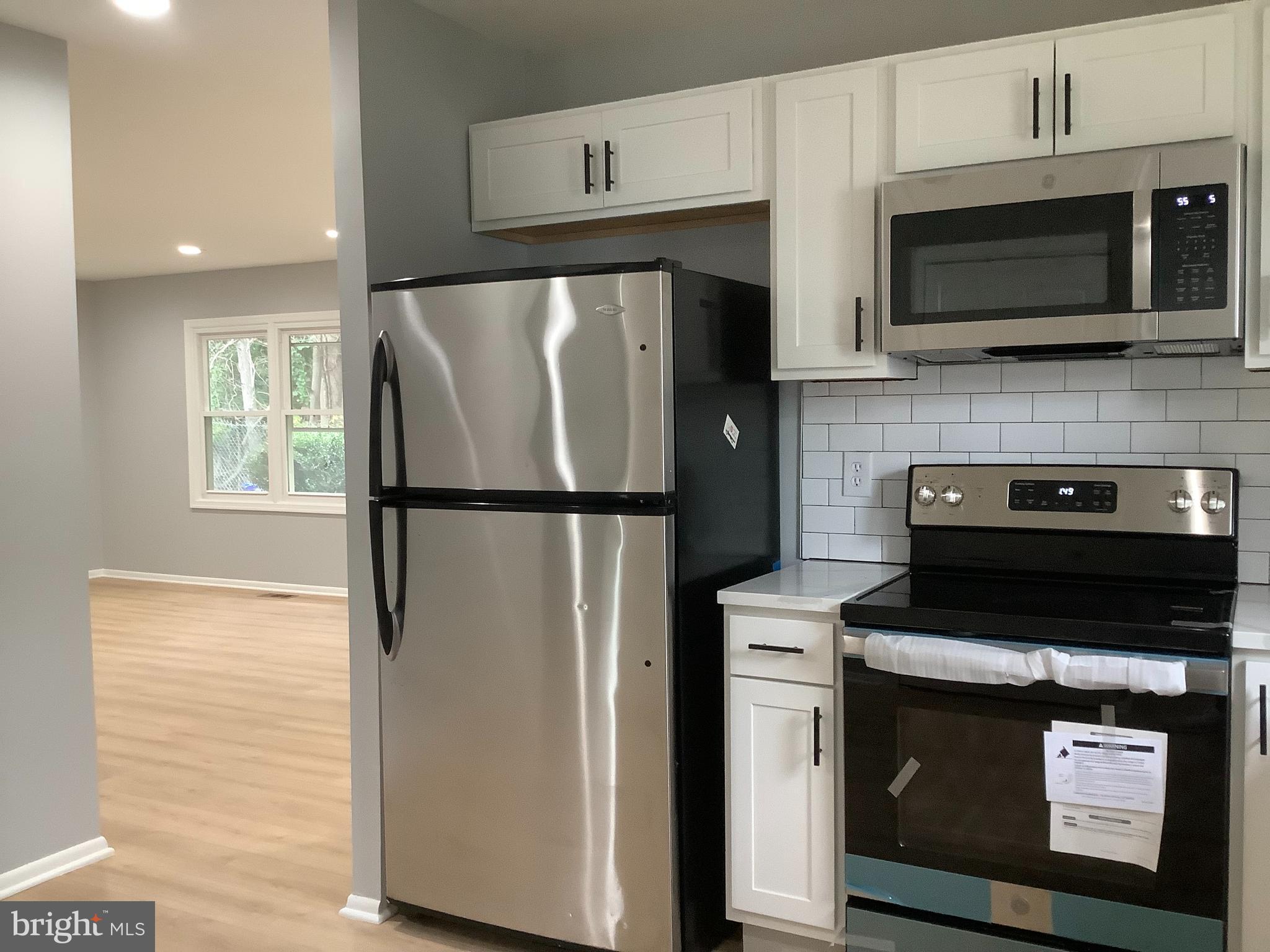 LAUREL OAKS CONDO - Residential Lease