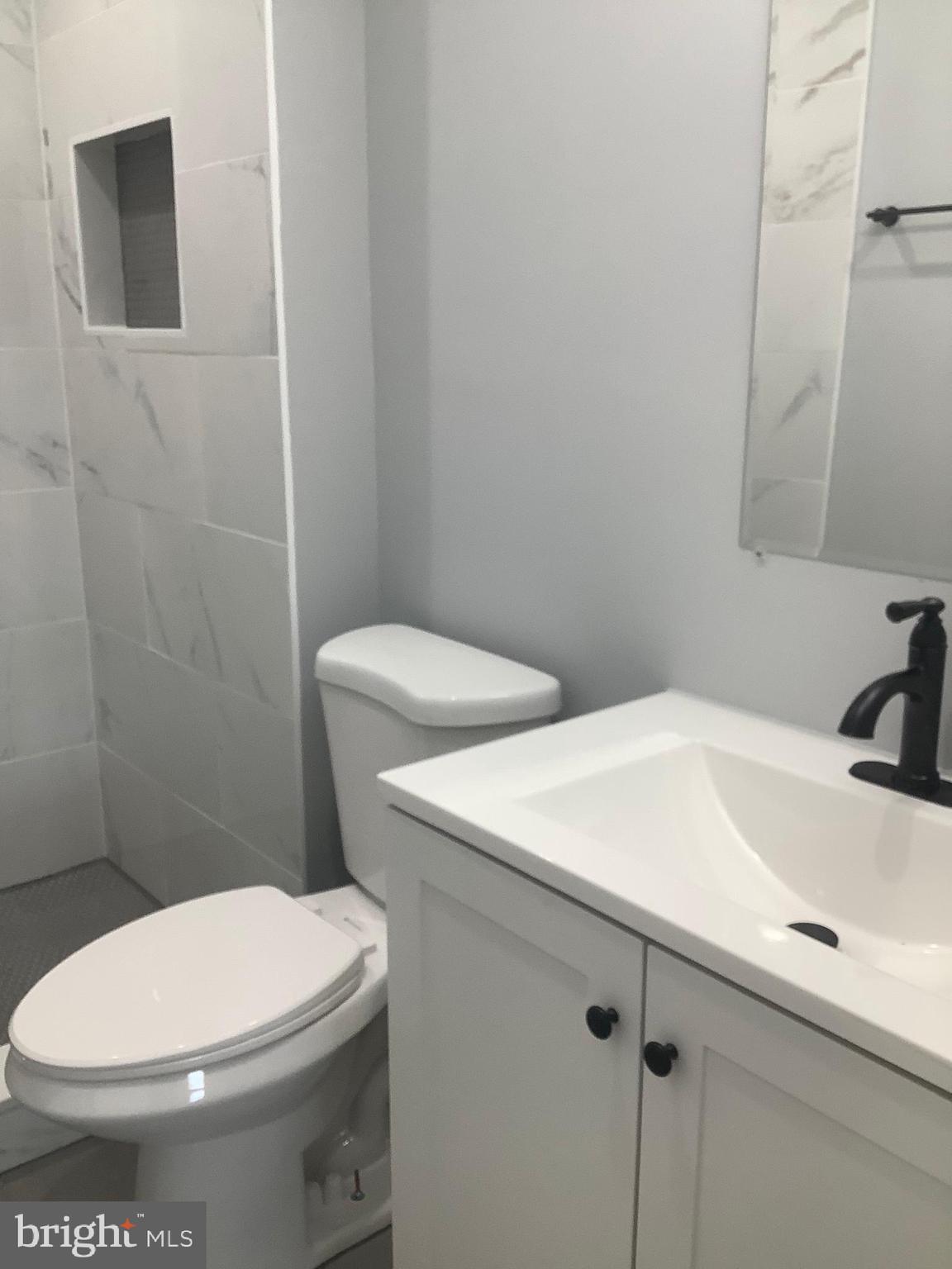 LAUREL OAKS CONDO - Residential Lease