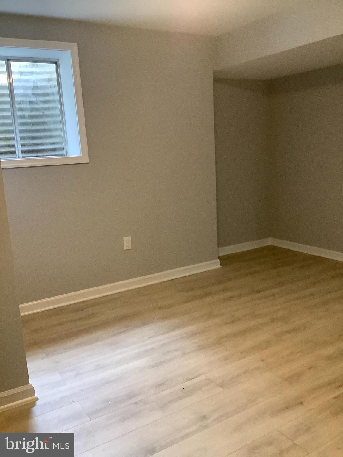LAUREL OAKS CONDO - Residential Lease