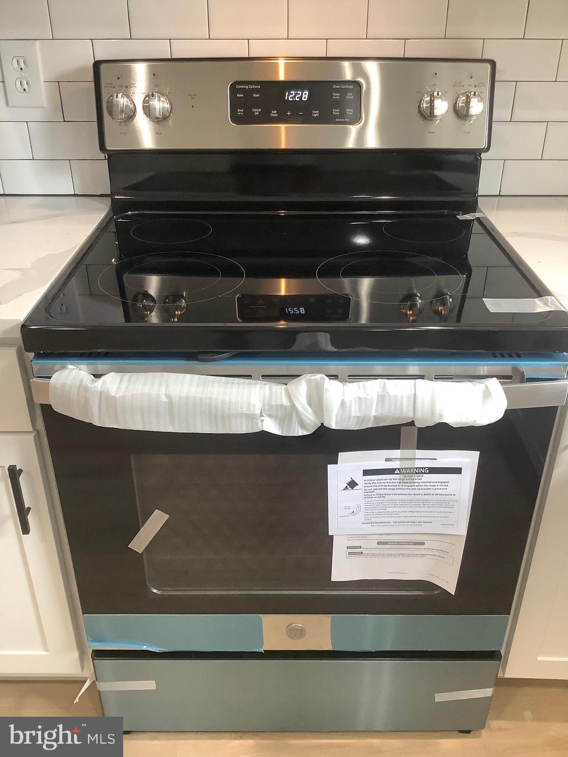 LAUREL OAKS CONDO - Residential Lease