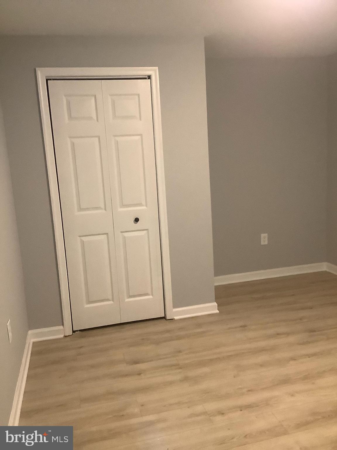 LAUREL OAKS CONDO - Residential Lease