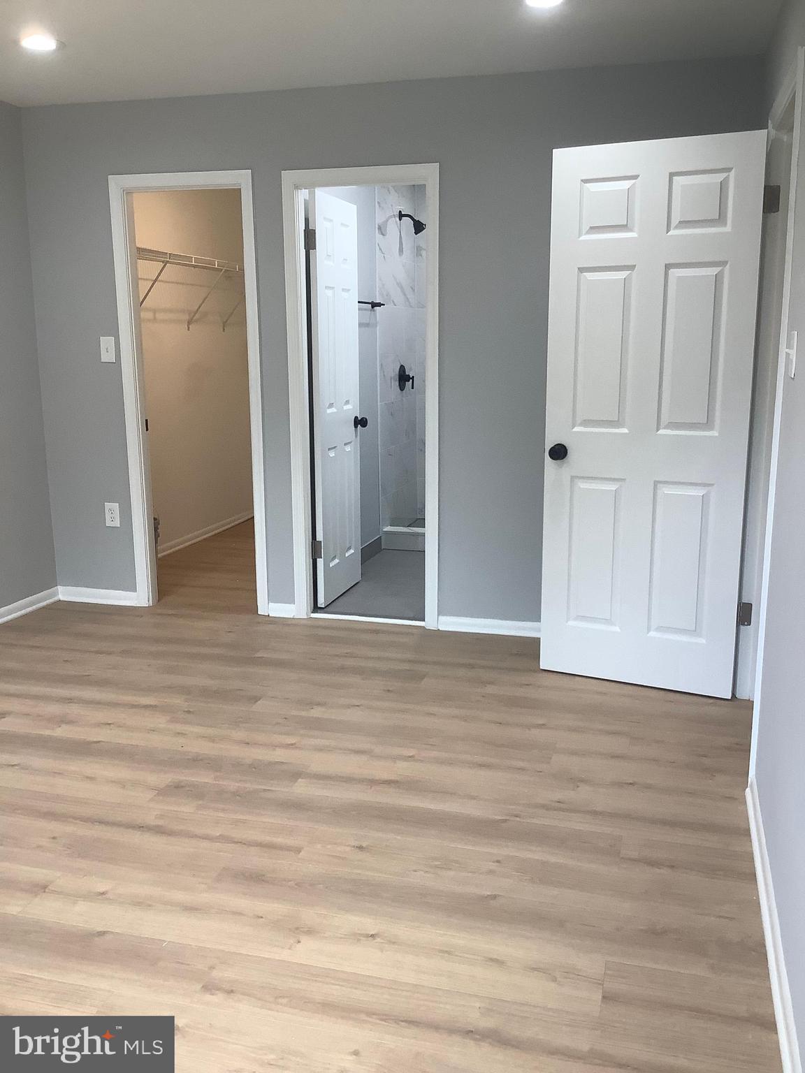 LAUREL OAKS CONDO - Residential Lease