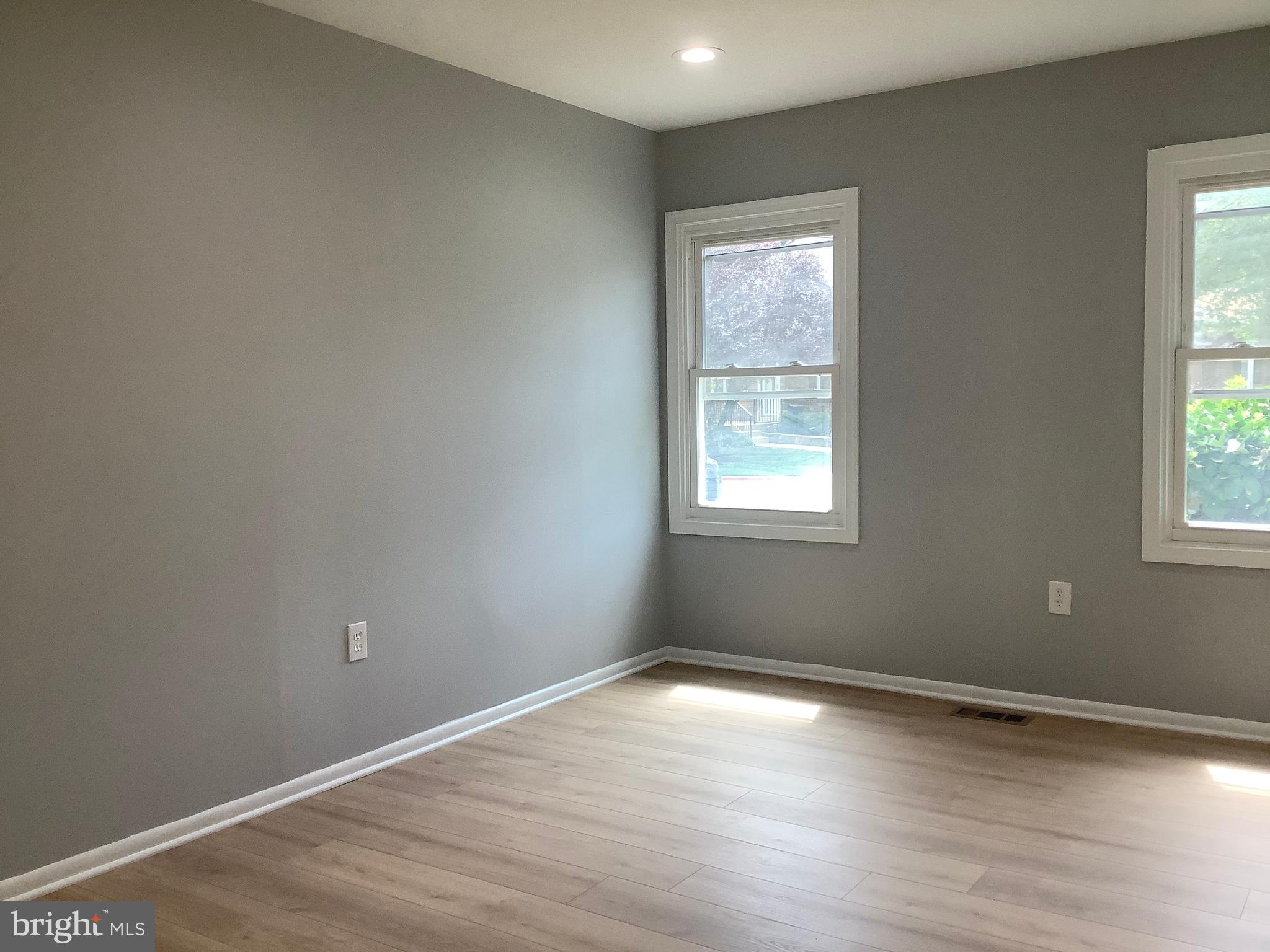 LAUREL OAKS CONDO - Residential Lease