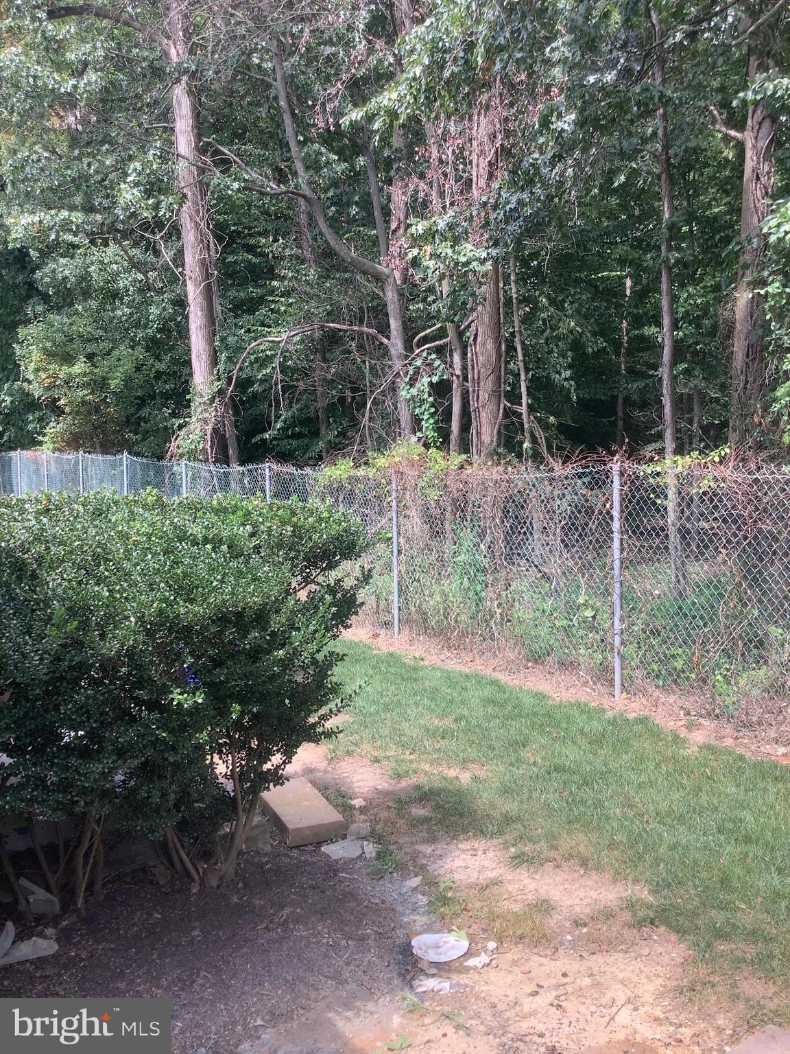 LAUREL OAKS CONDO - Residential Lease