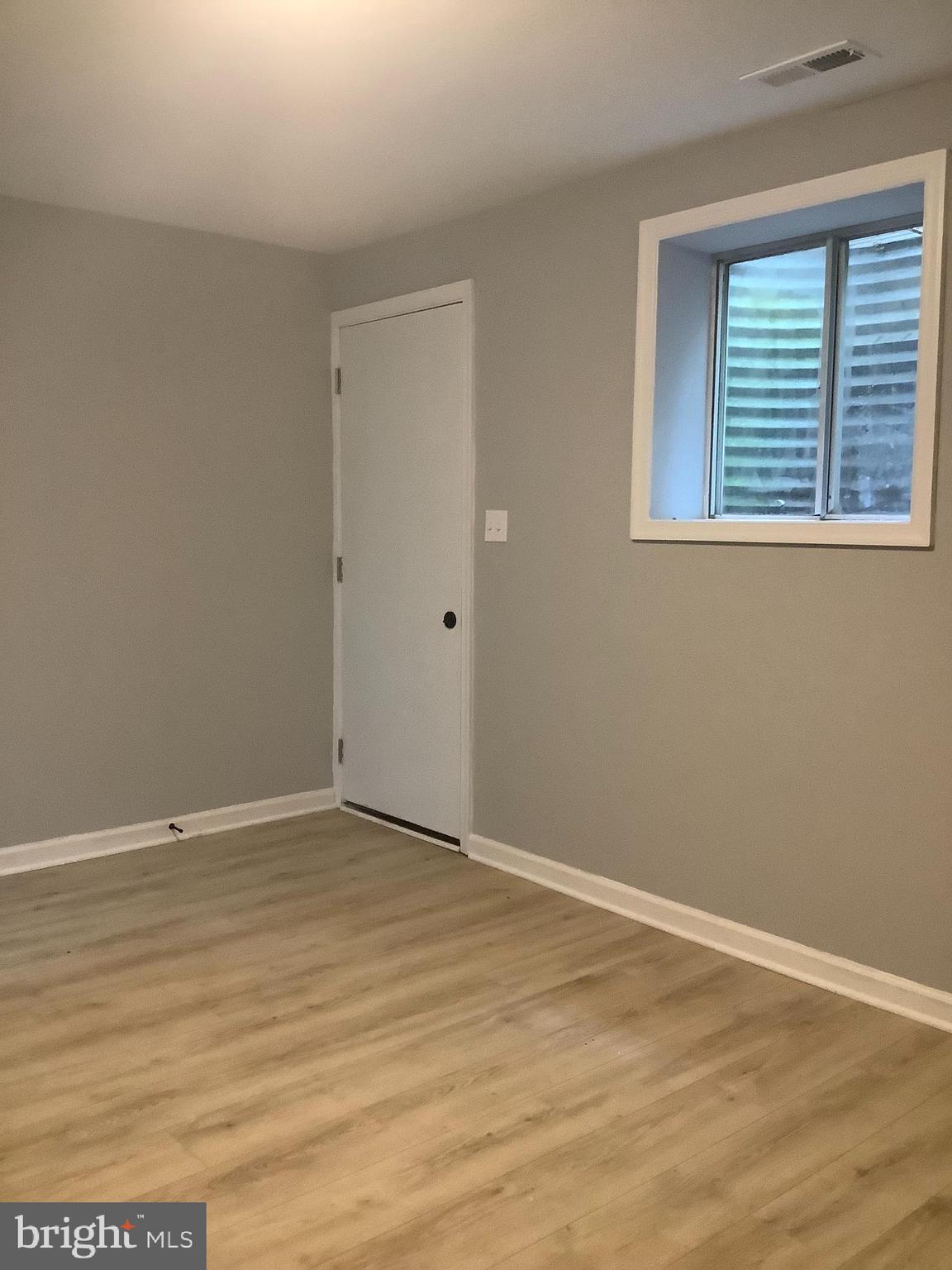 LAUREL OAKS CONDO - Residential Lease