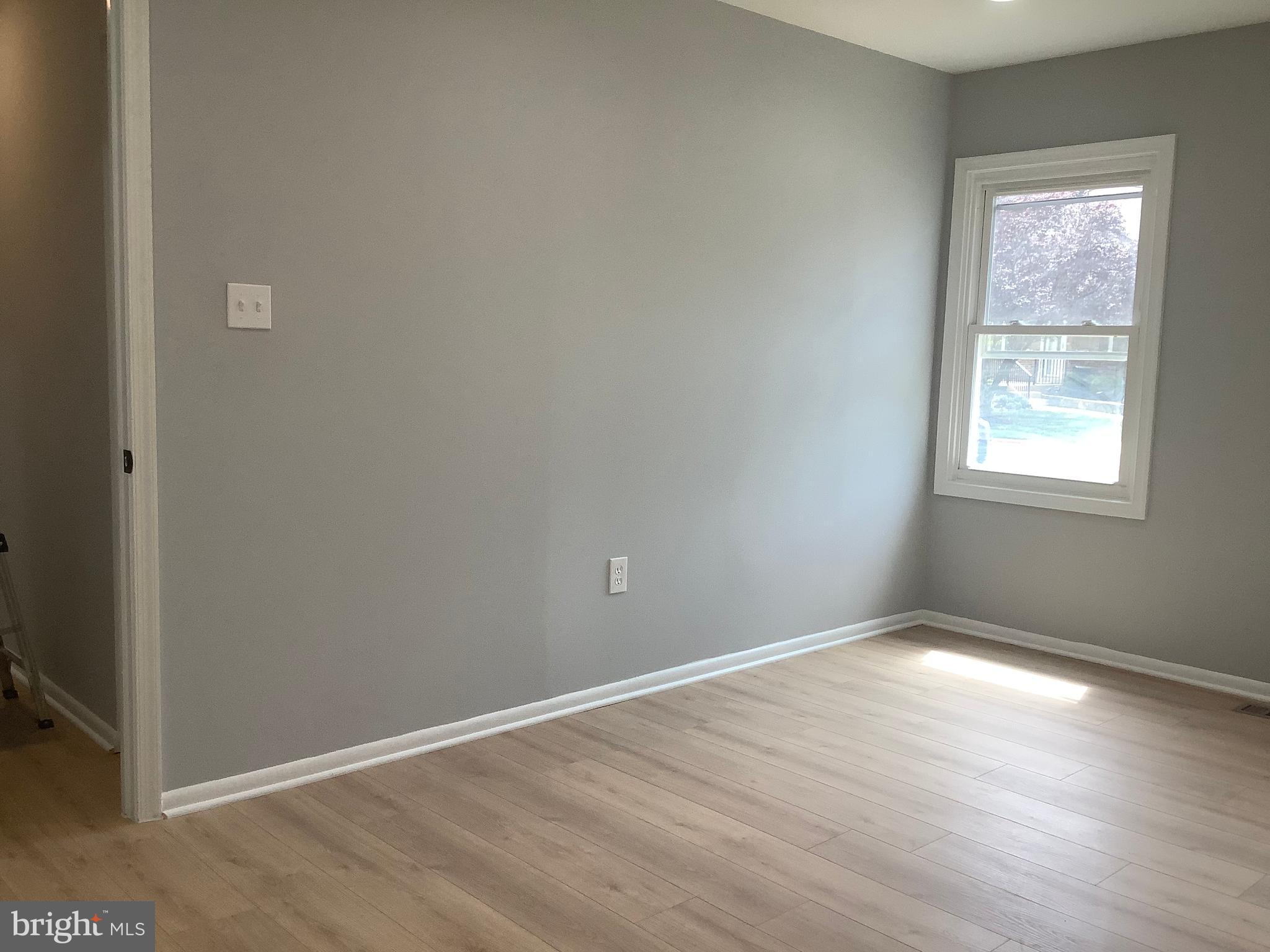 LAUREL OAKS CONDO - Residential Lease