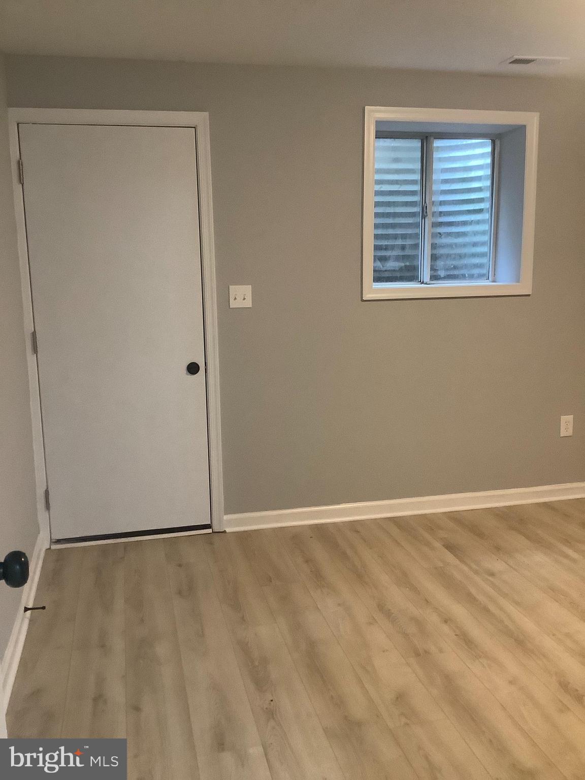 LAUREL OAKS CONDO - Residential Lease