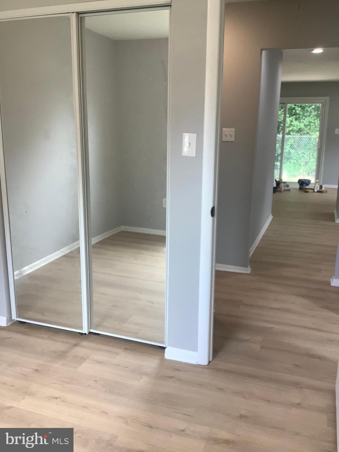 LAUREL OAKS CONDO - Residential Lease