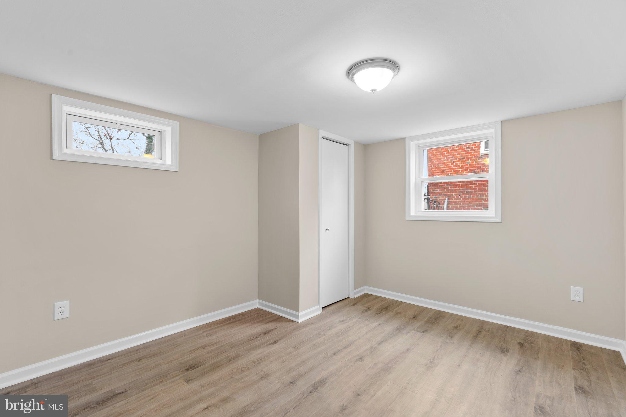 OAKVIEW - Residential