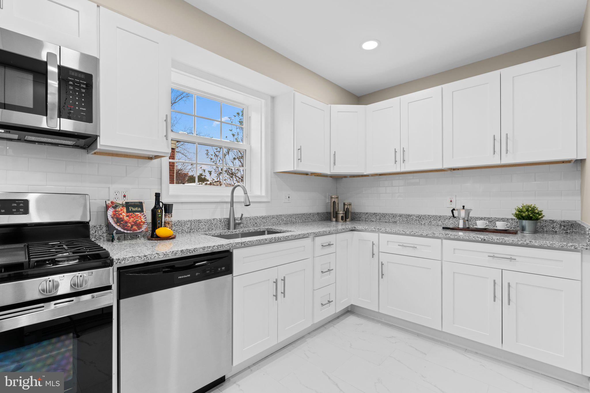 OAKVIEW - Residential