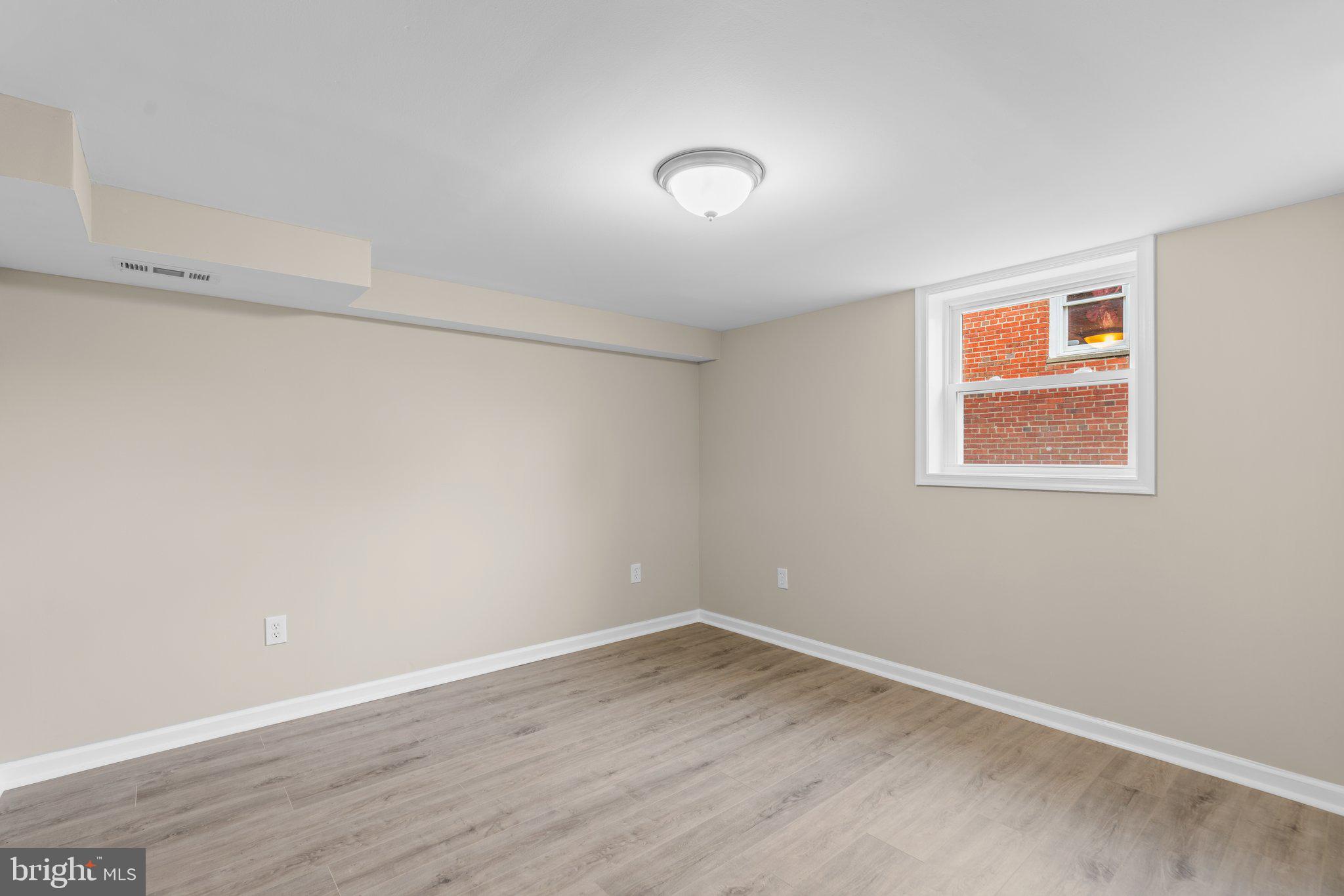 OAKVIEW - Residential