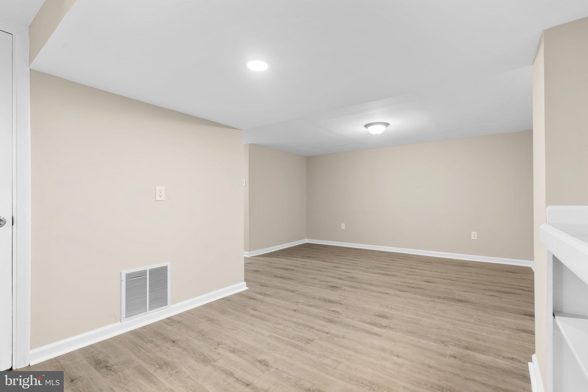 OAKVIEW - Residential