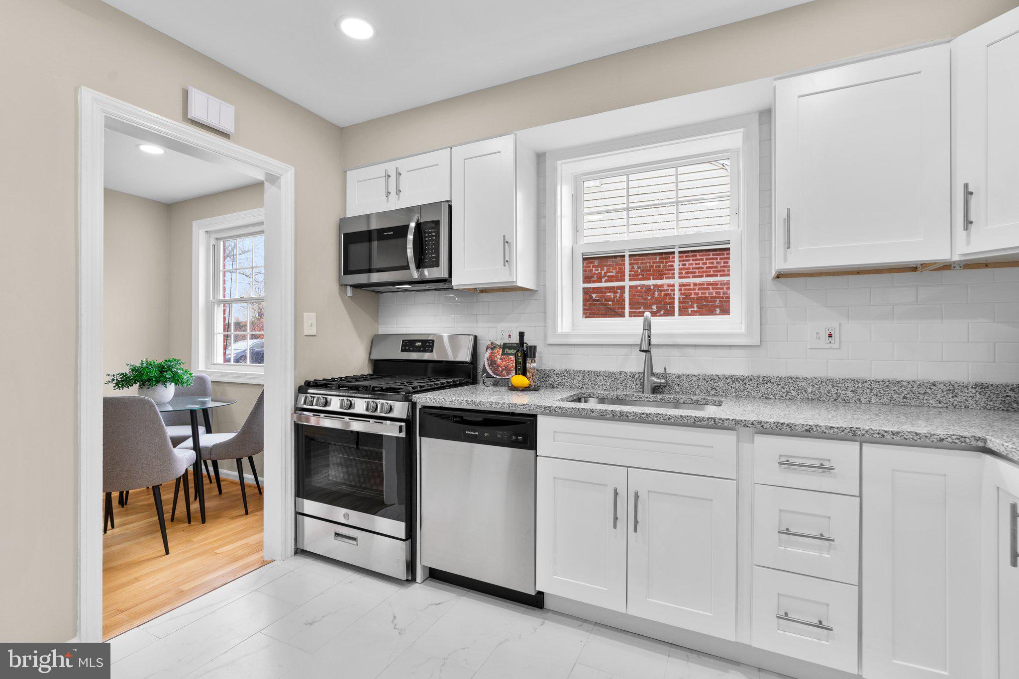 OAKVIEW - Residential