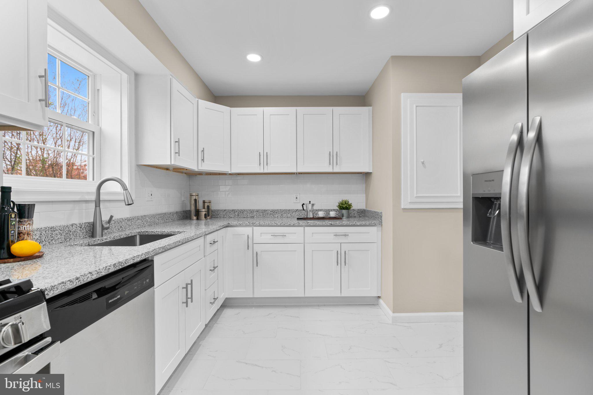 OAKVIEW - Residential