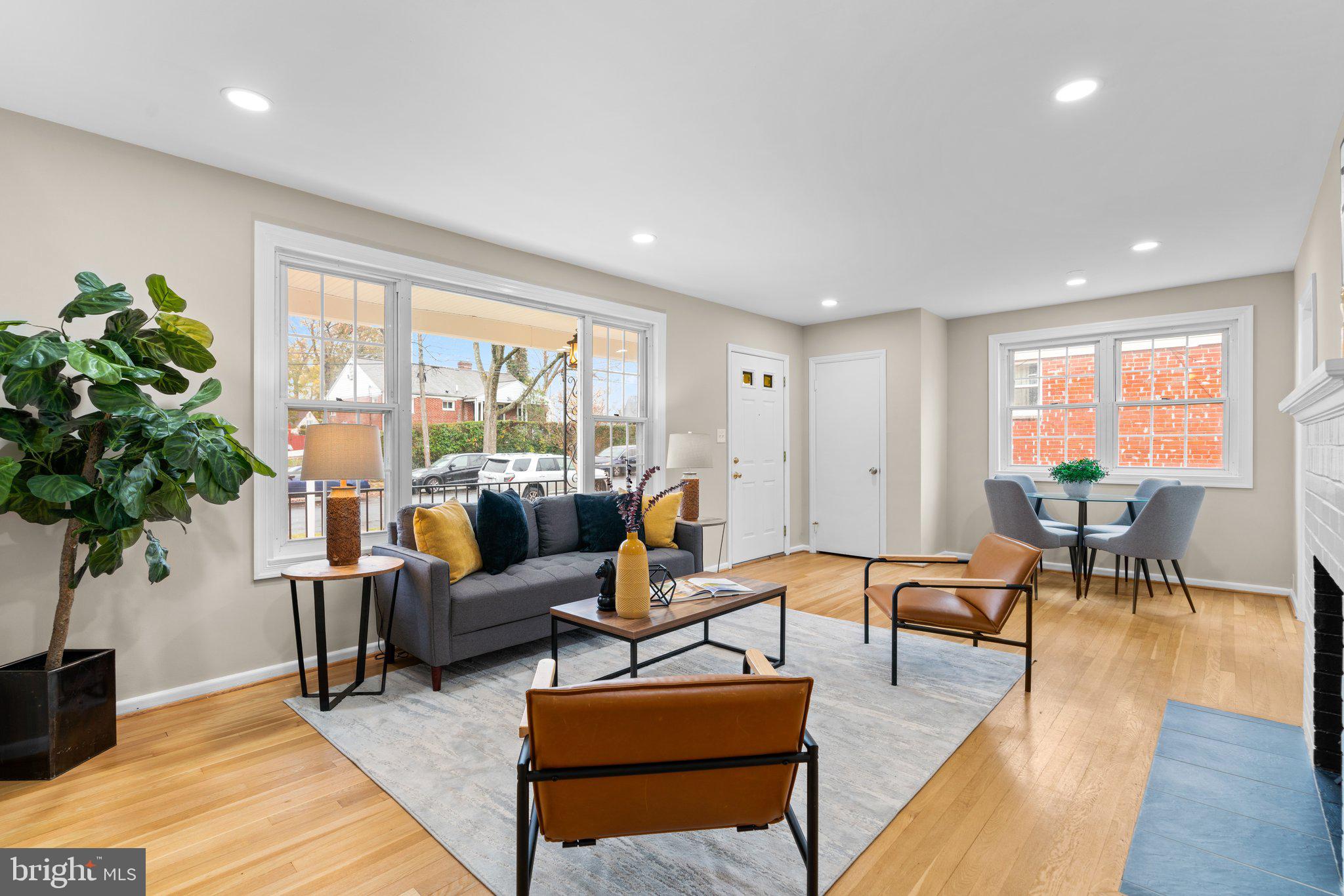 OAKVIEW - Residential