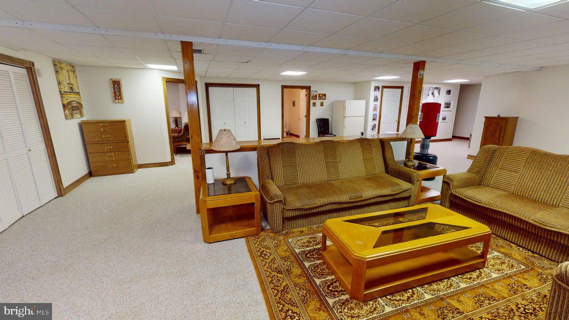 TREASURE LAKE - Residential