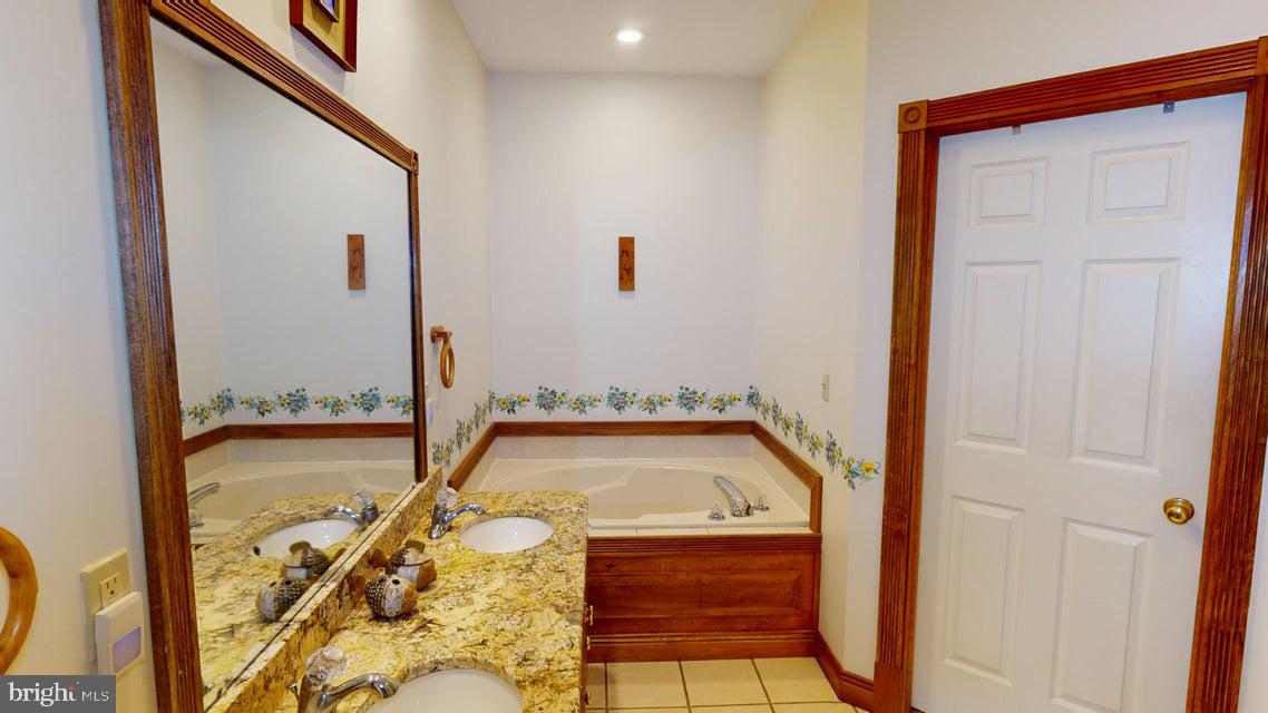 TREASURE LAKE - Residential