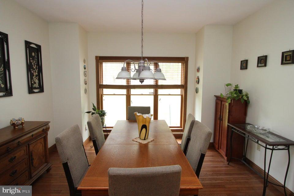 TREASURE LAKE - Residential